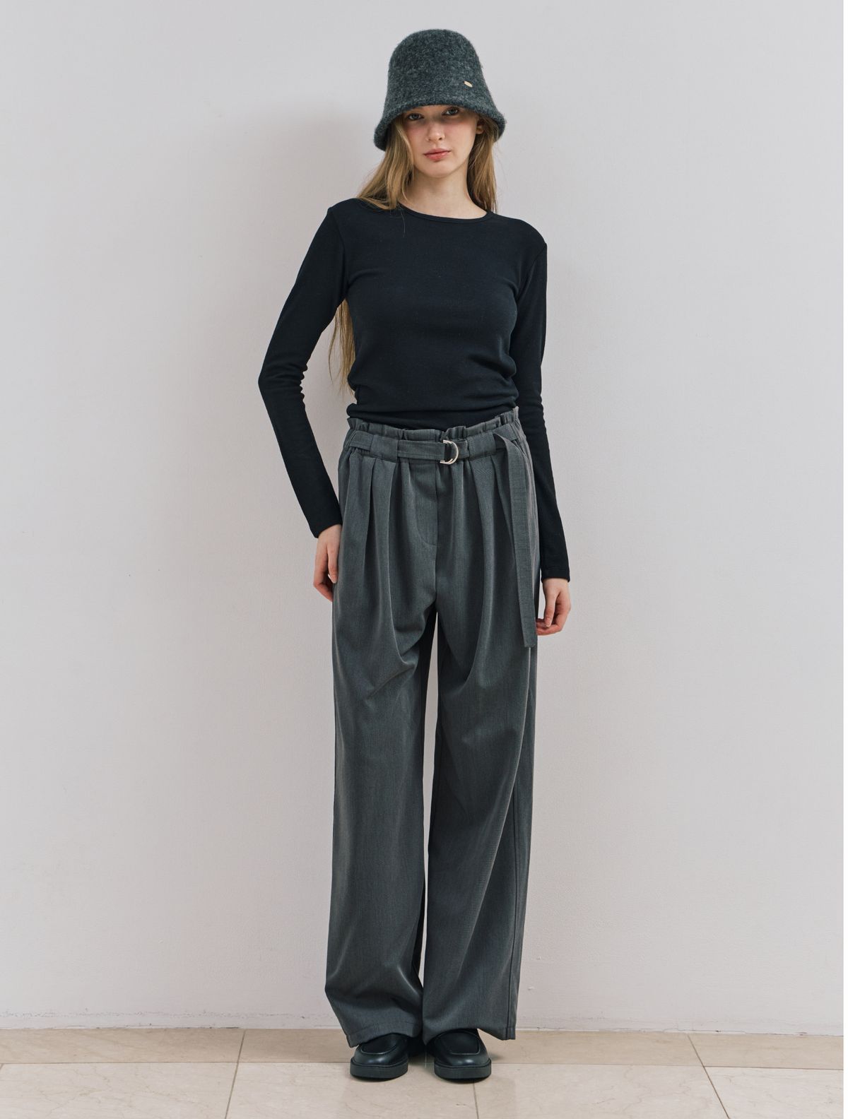 클루니(CLUNY) Pintuck belted wide pants - gray
