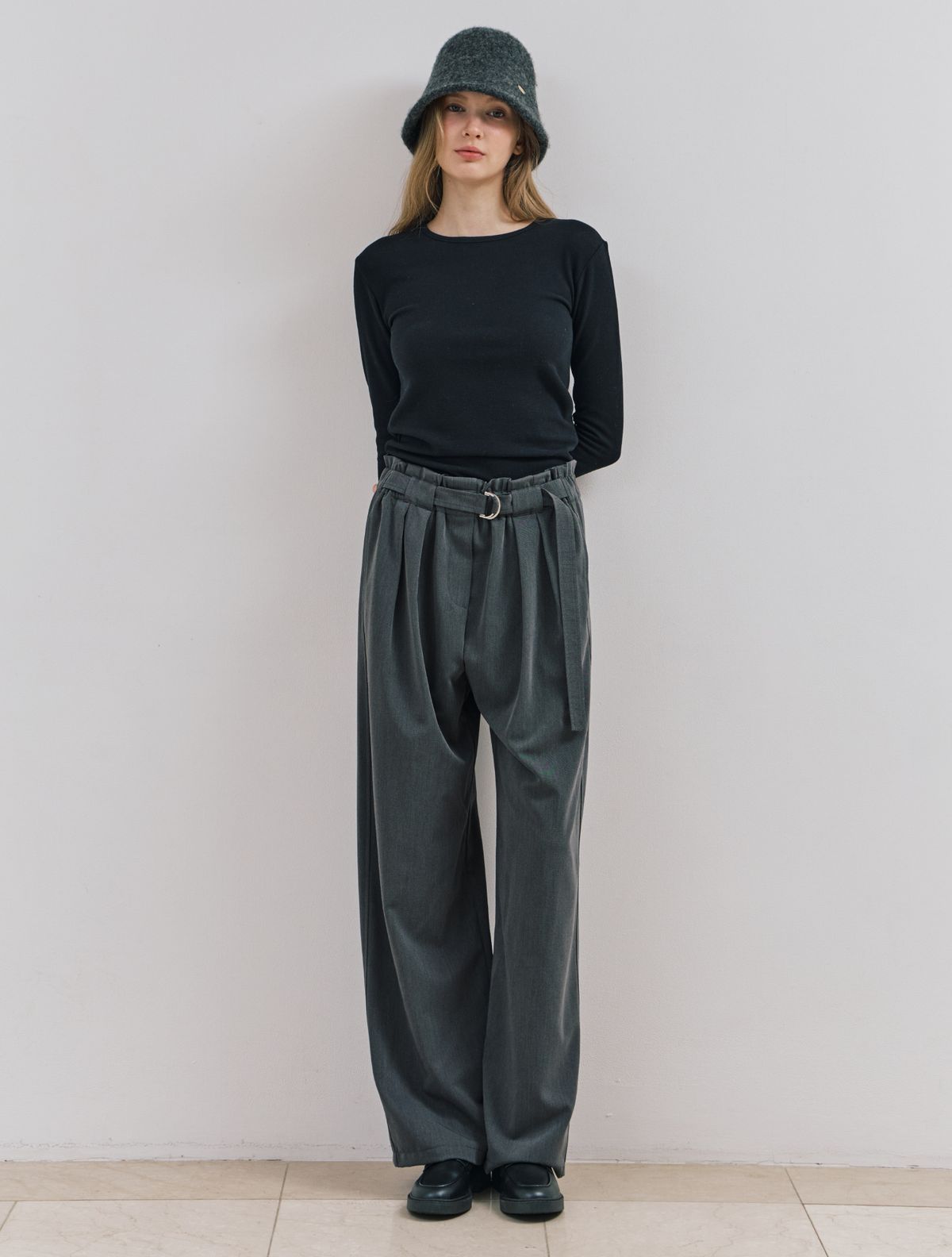 클루니(CLUNY) Pintuck belted wide pants - gray