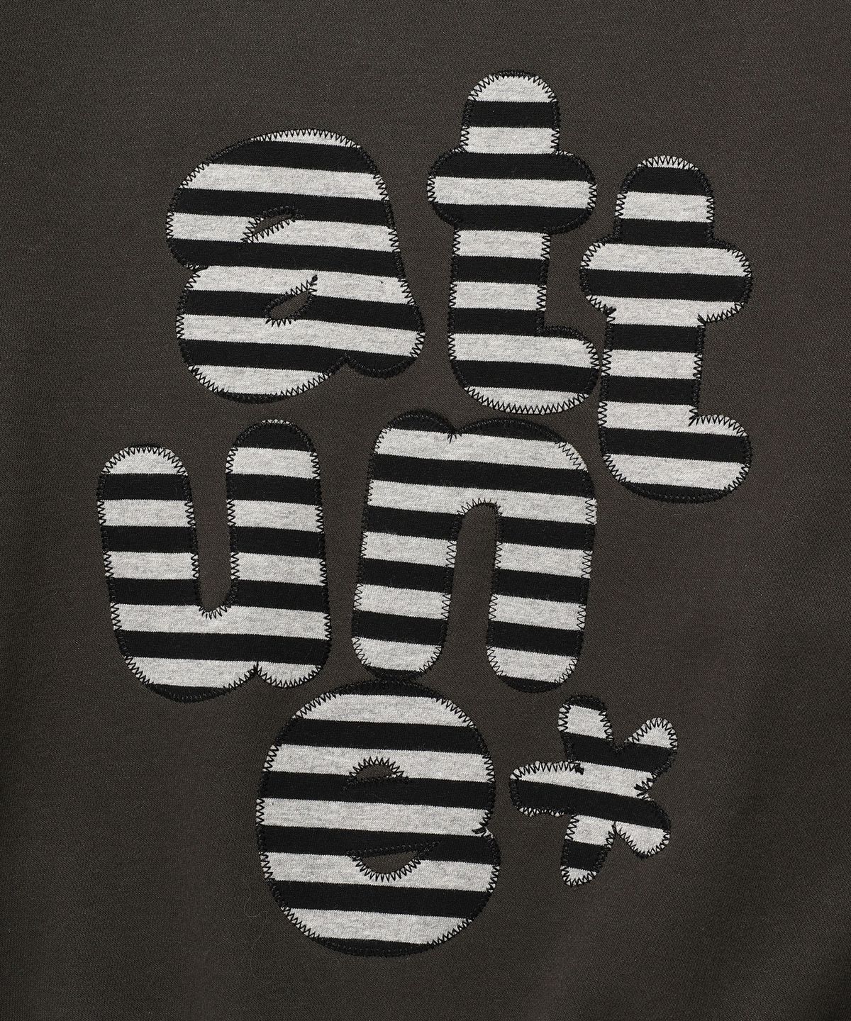 이스트쿤스트(ISTKUNST) ATTUNE SWEATSHIRTS_CHARCOAL(IK2FFFM441A)