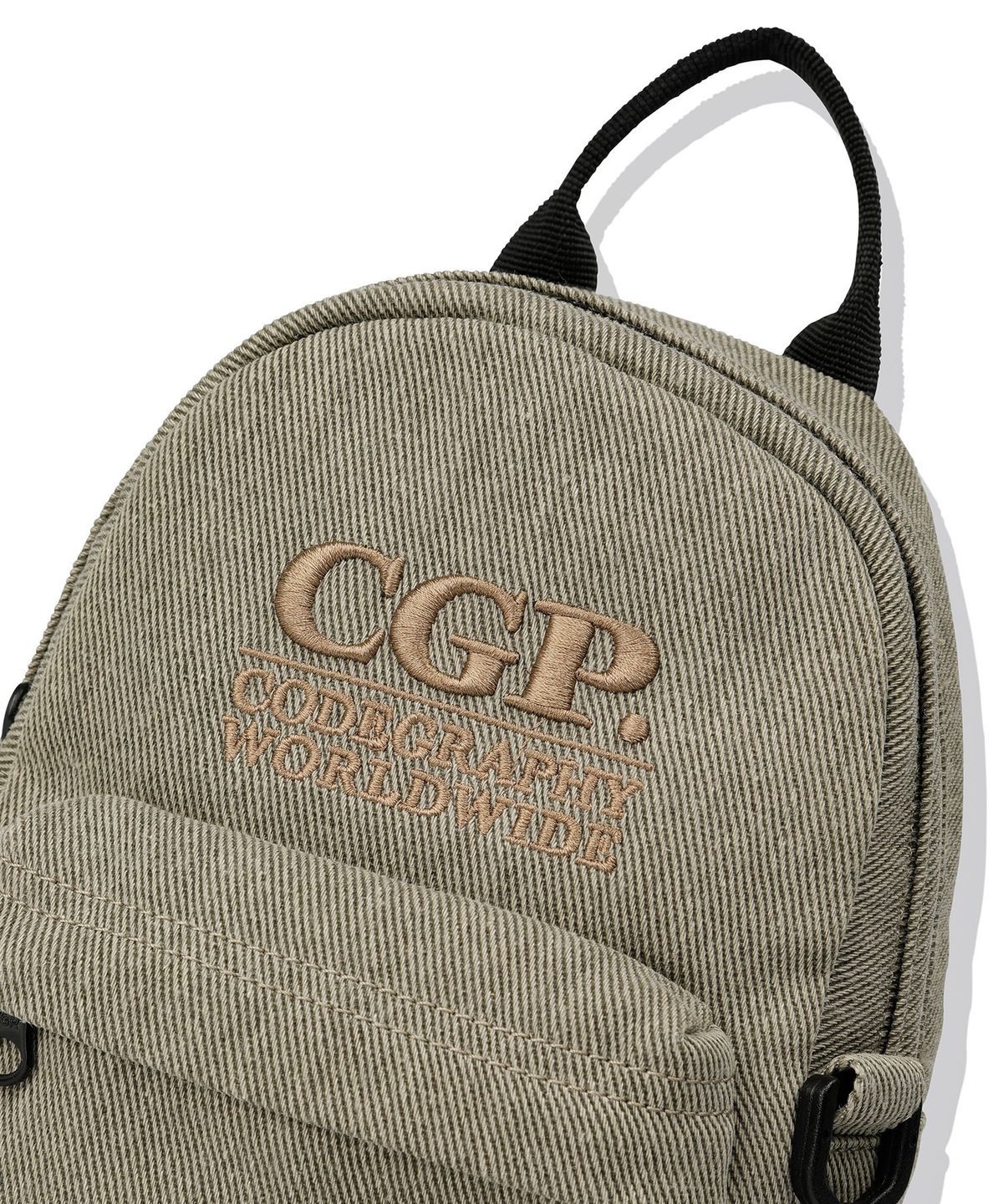 코드그라피(CGP) 스퀘어 로고 미니 슬링백팩_라이트카키