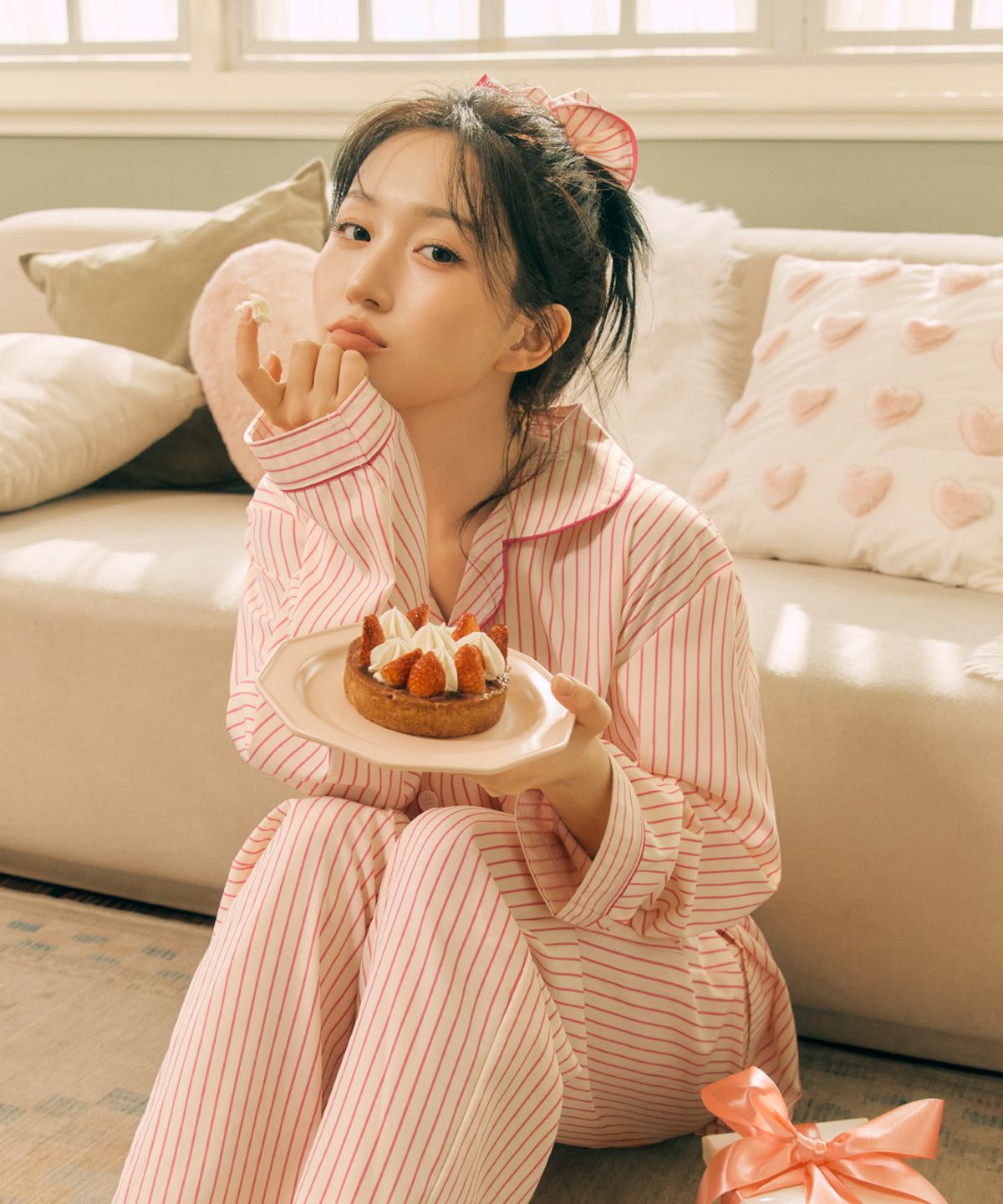 도씨(DOSSY) 실크핏 러브썸 긴팔 커플 잠옷 세트
