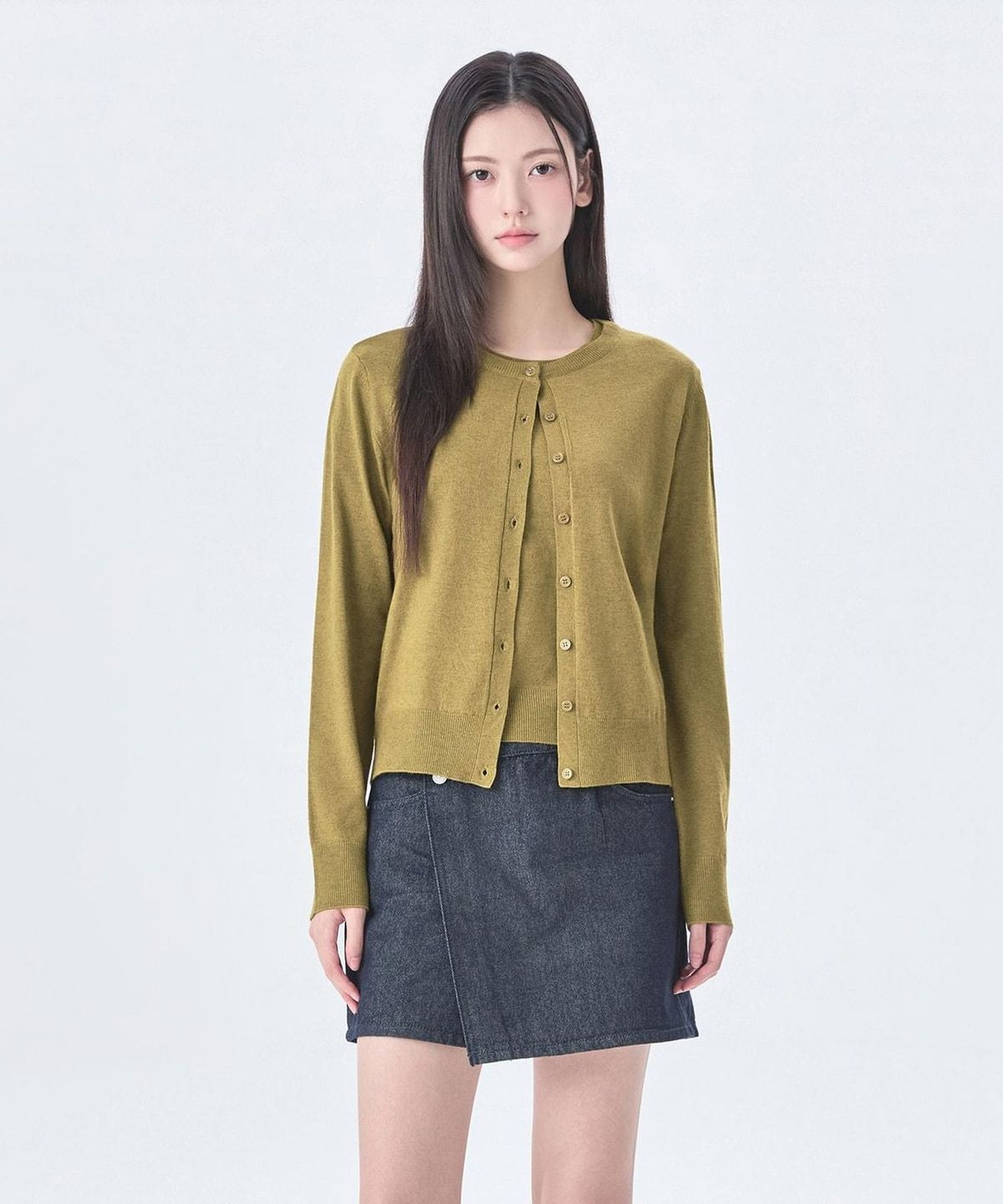 미쏘(MIXXO) 에센셜 라운드넥 가디건_MIWCKG910T