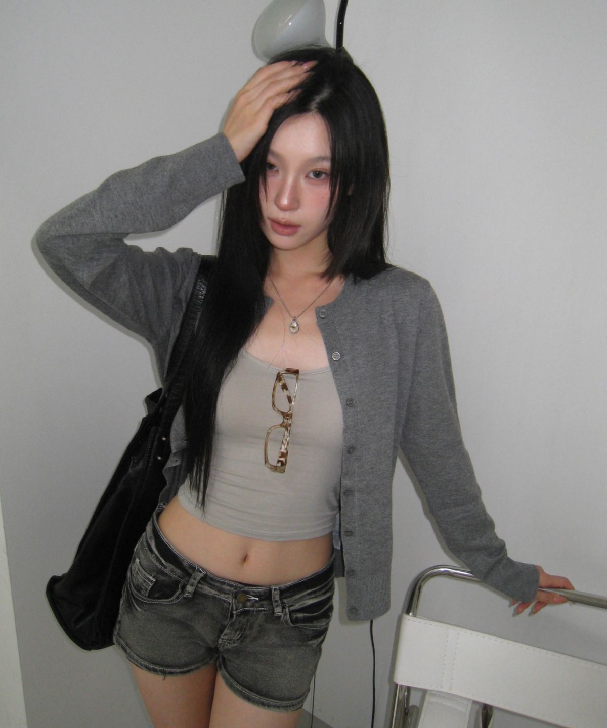 미쏘(MIXXO) 에센셜 라운드넥 가디건_MIWCKG910T