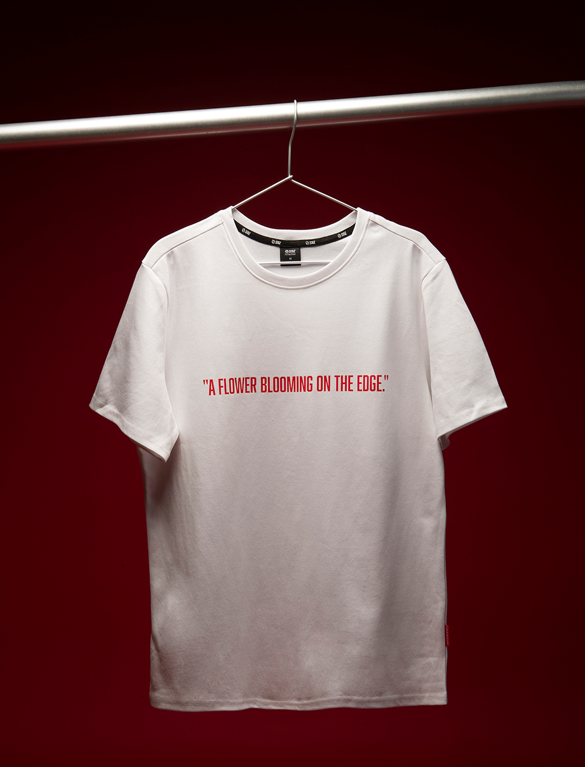 스티즈(STIZ) BLOOMING TYPO HALF T-SHIRTS
