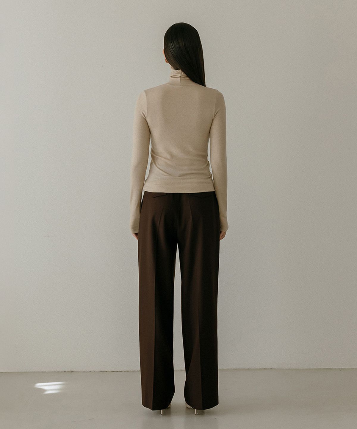 메이버유(MAYVERU) Lenna wool turtleneck t-shirt _ Beige