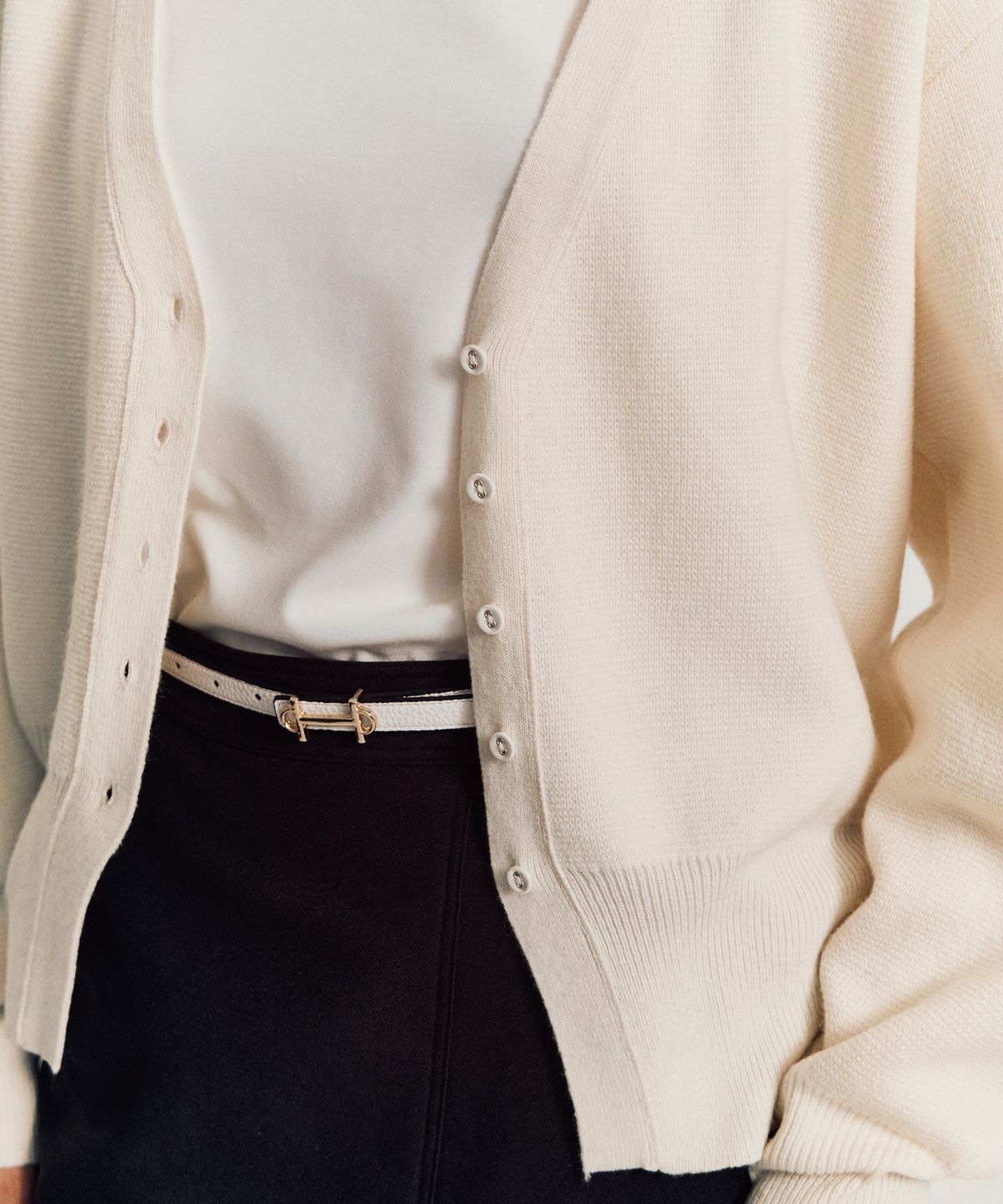 메이버유(MAYVERU) Dore wool cardigan _ Ivory