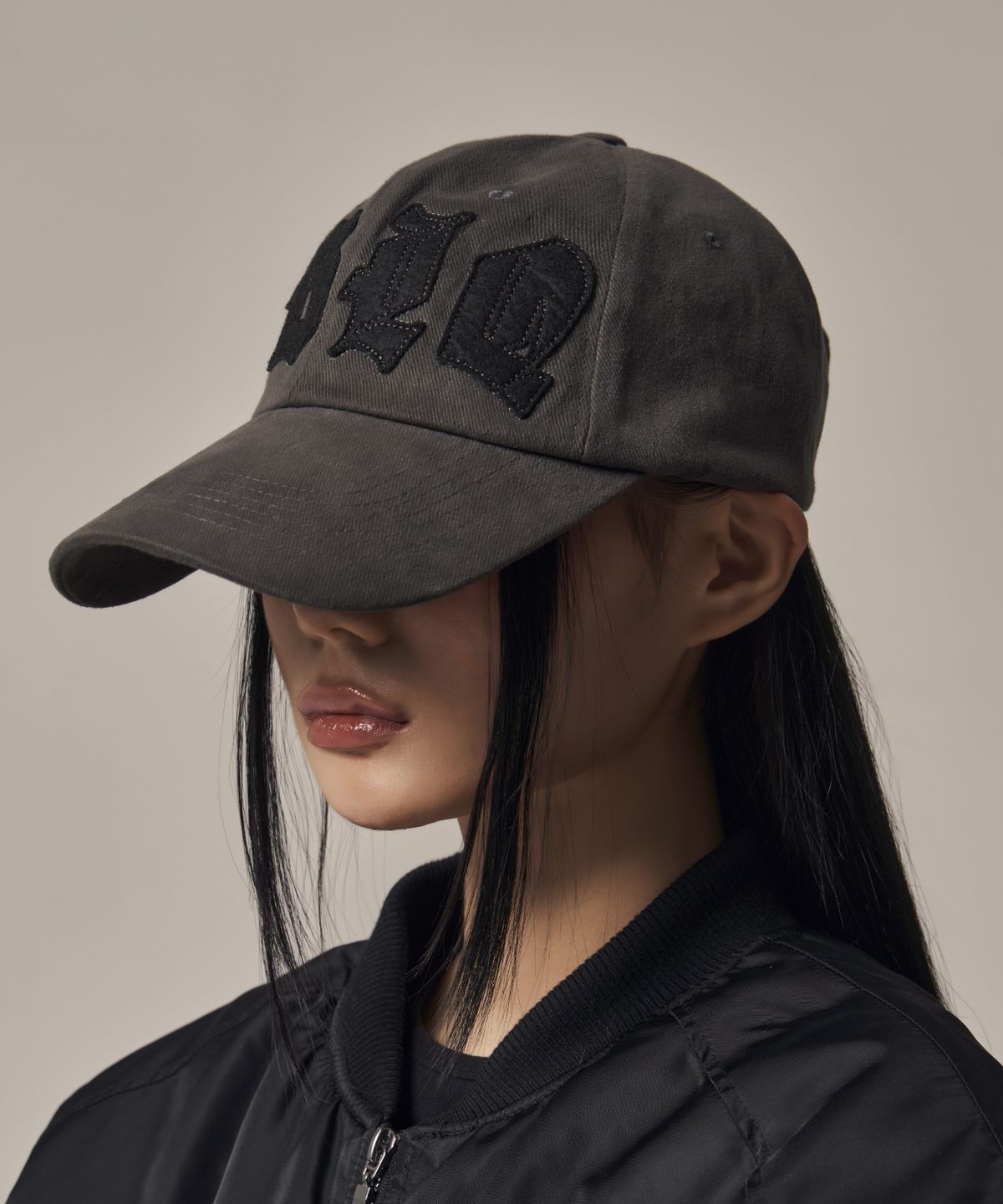 아이돈워너셀(IDWS) Oblique Sector Maxi Cap Charcoal