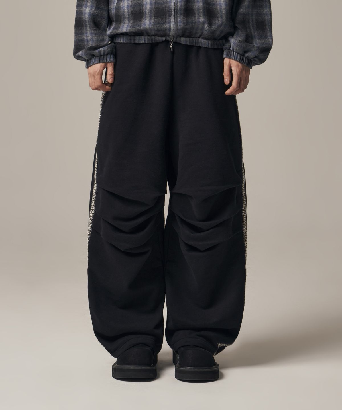 아이돈워너셀(IDWS) Hertz Track Line Pants Black