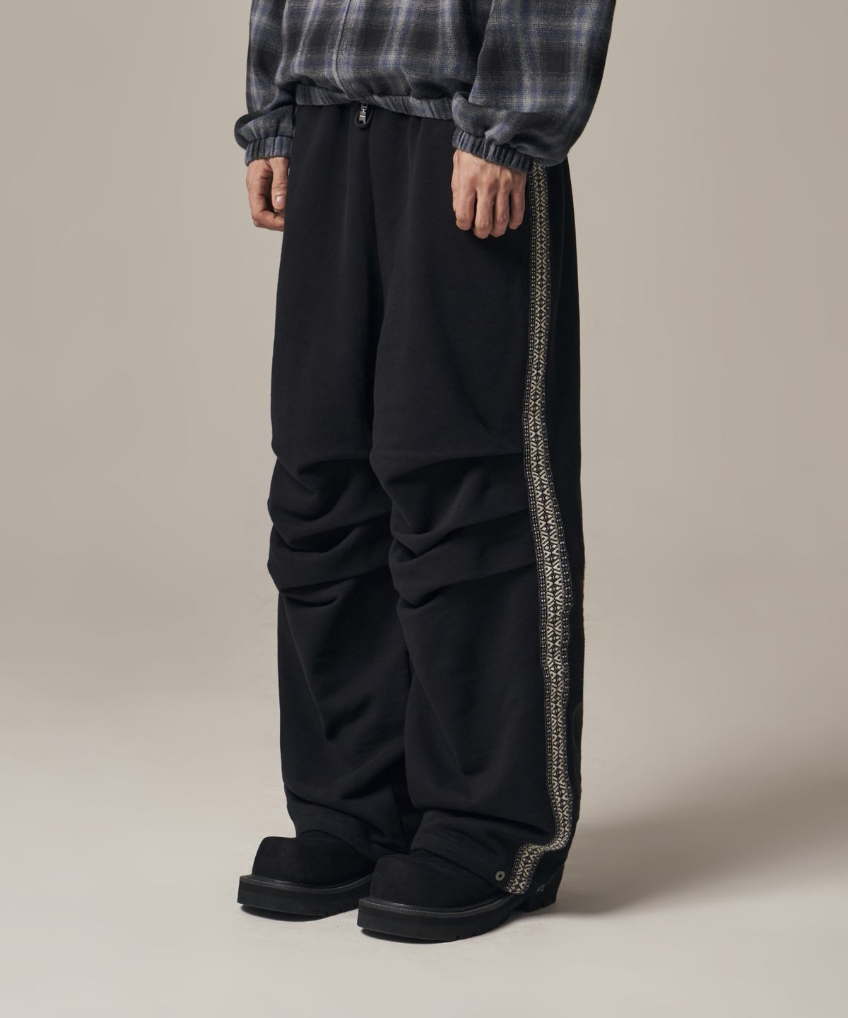 아이돈워너셀(IDWS) Hertz Track Line Pants Black