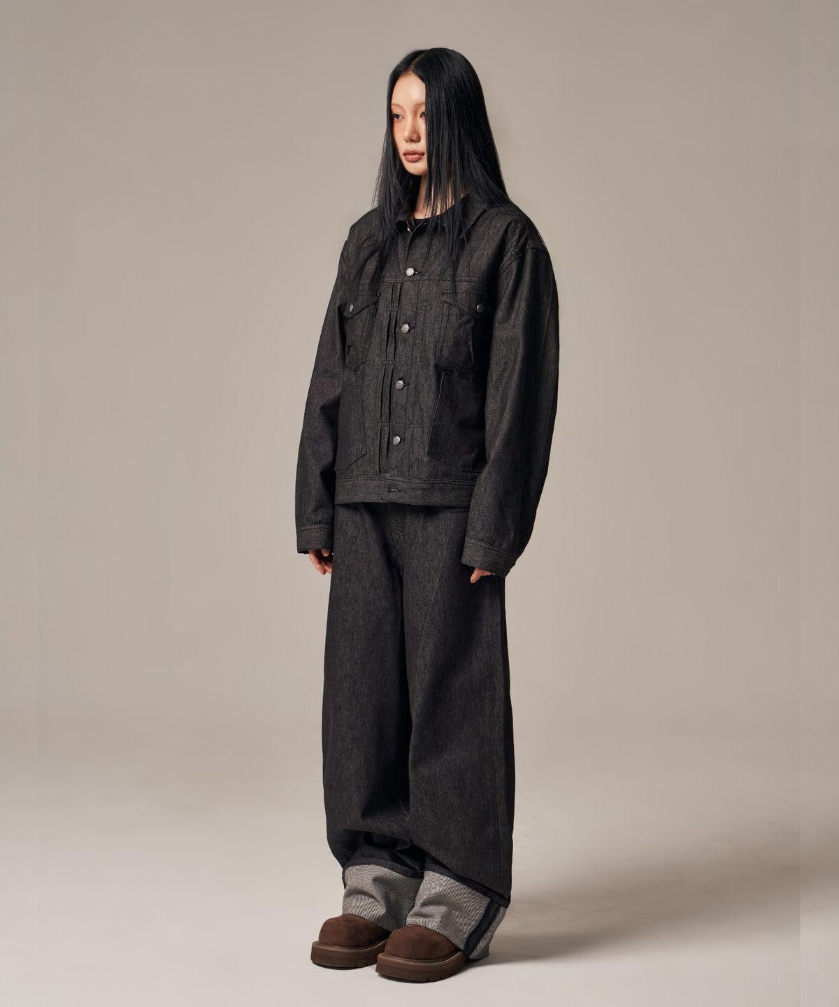 아이돈워너셀(IDWS) Bolly Roll Up Raw Denim Pants Black