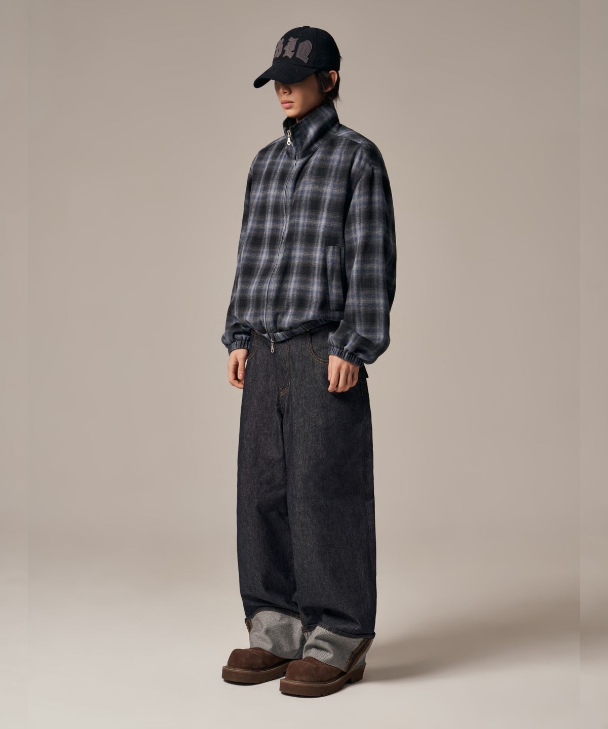 아이돈워너셀(IDWS) Bolly Roll Up Raw Denim Pants Indigo