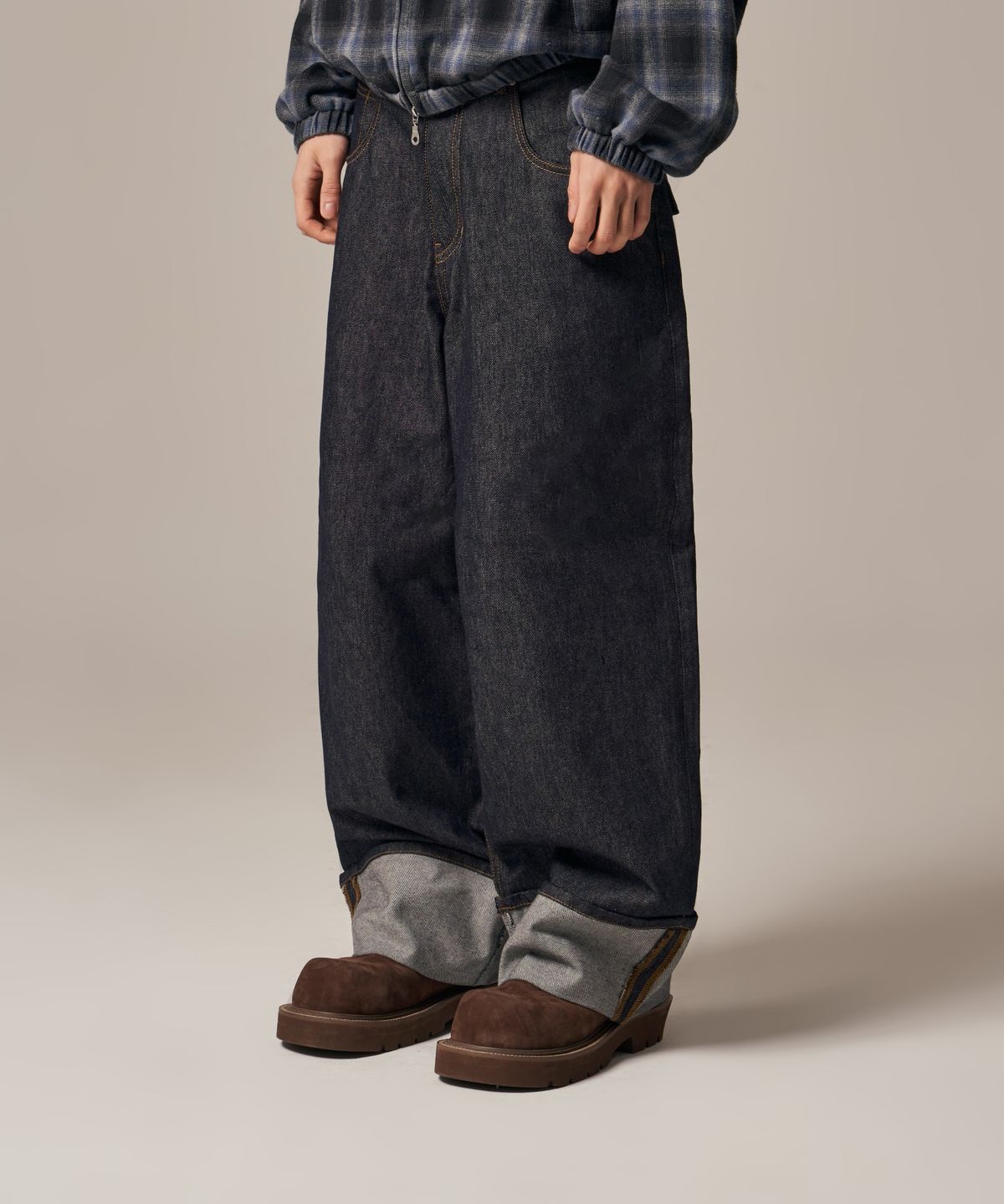 아이돈워너셀(IDWS) Bolly Roll Up Raw Denim Pants Indigo