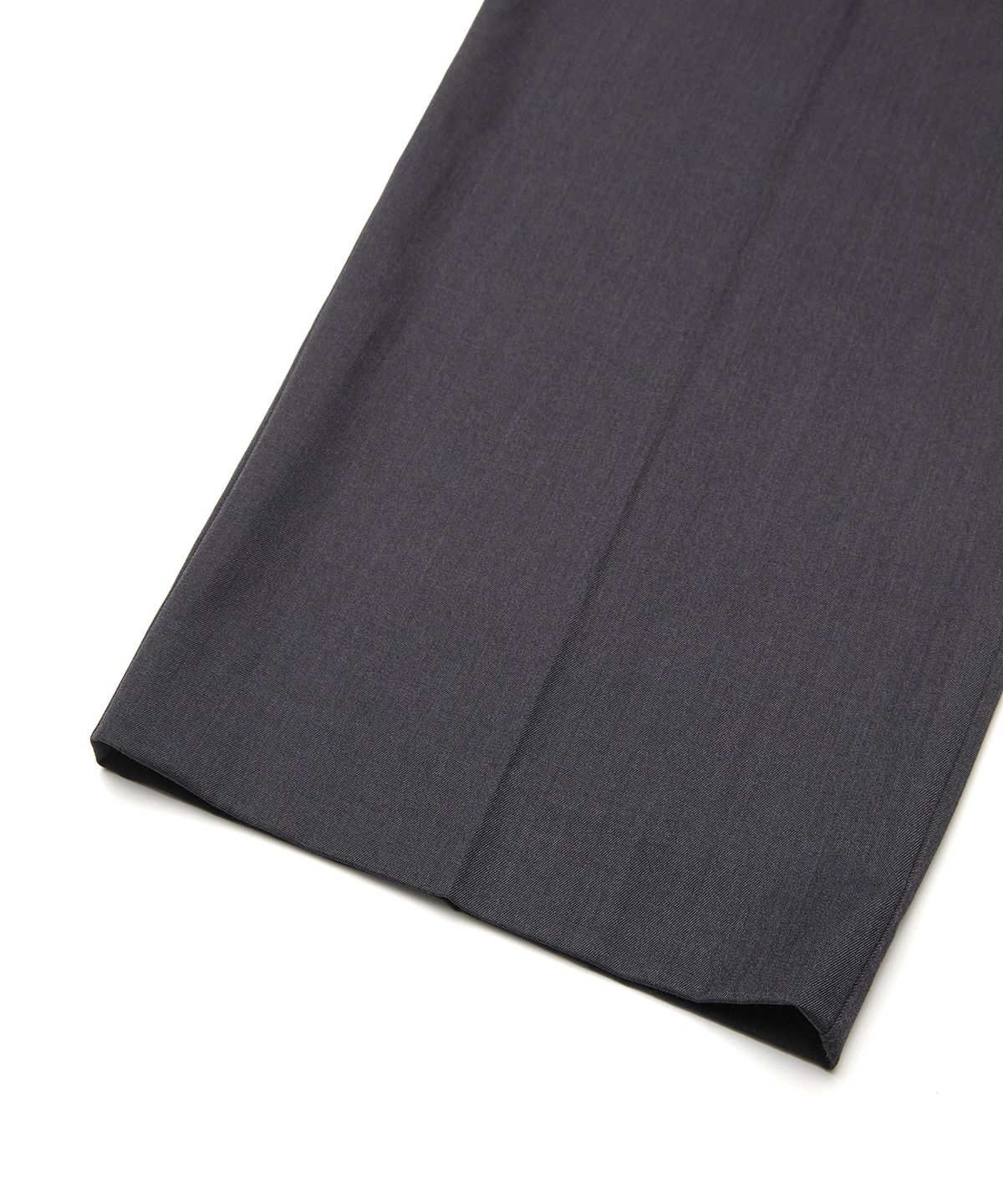 엠엠아이씨(MMIC) MORRISON SLACKS (CHARCOAL)