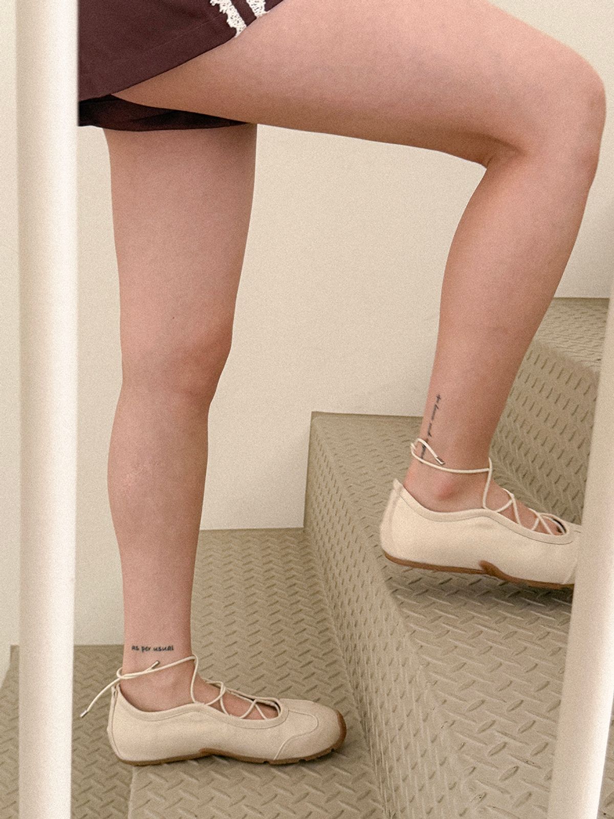 메티에(METIER) me204 vella lace-up flat sneakers 벨라 레이스업 스니커즈_2color