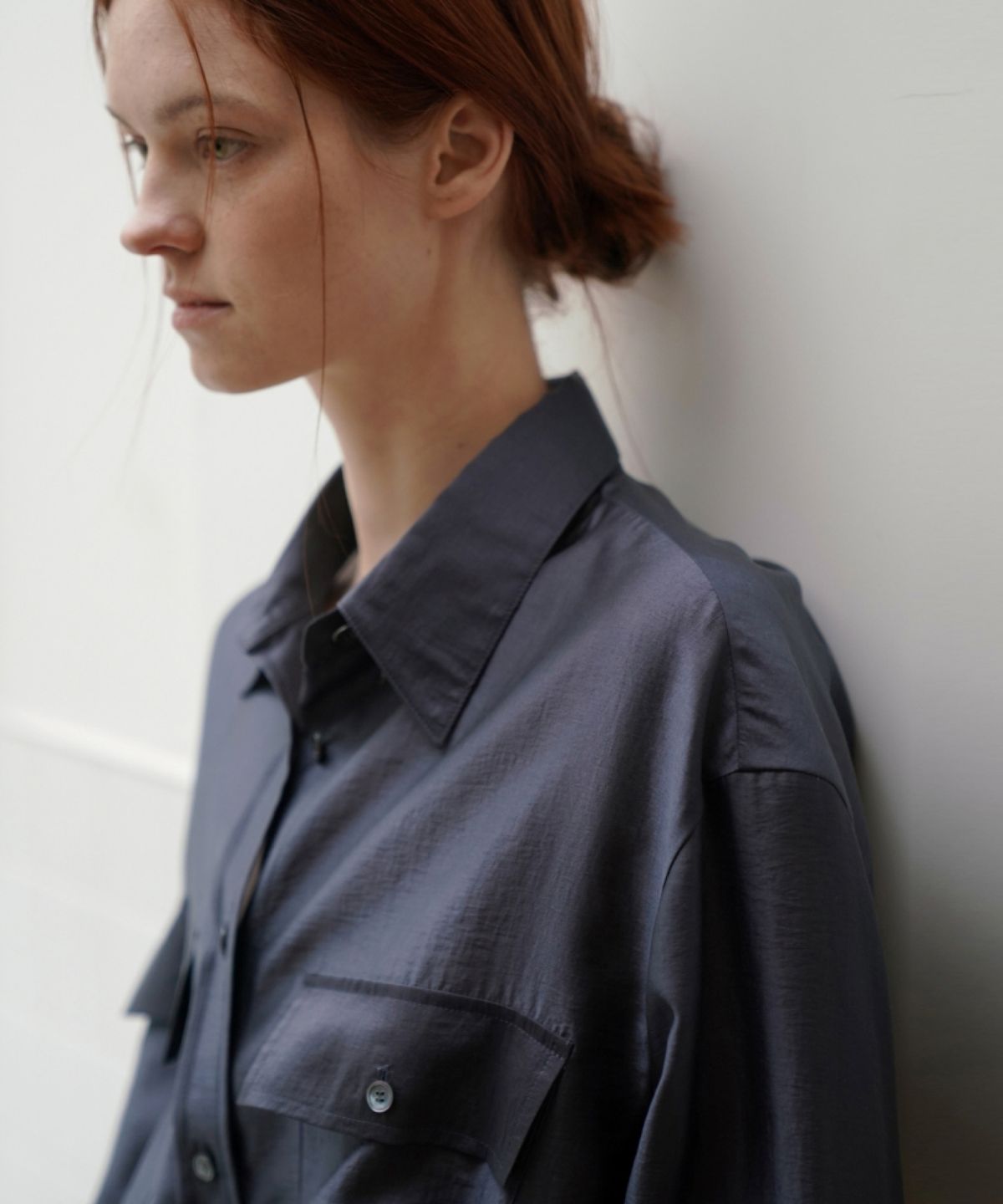 어나우트(UNNOUT) OVERSIZED SHEER SHIRT CLOUDY NAVY