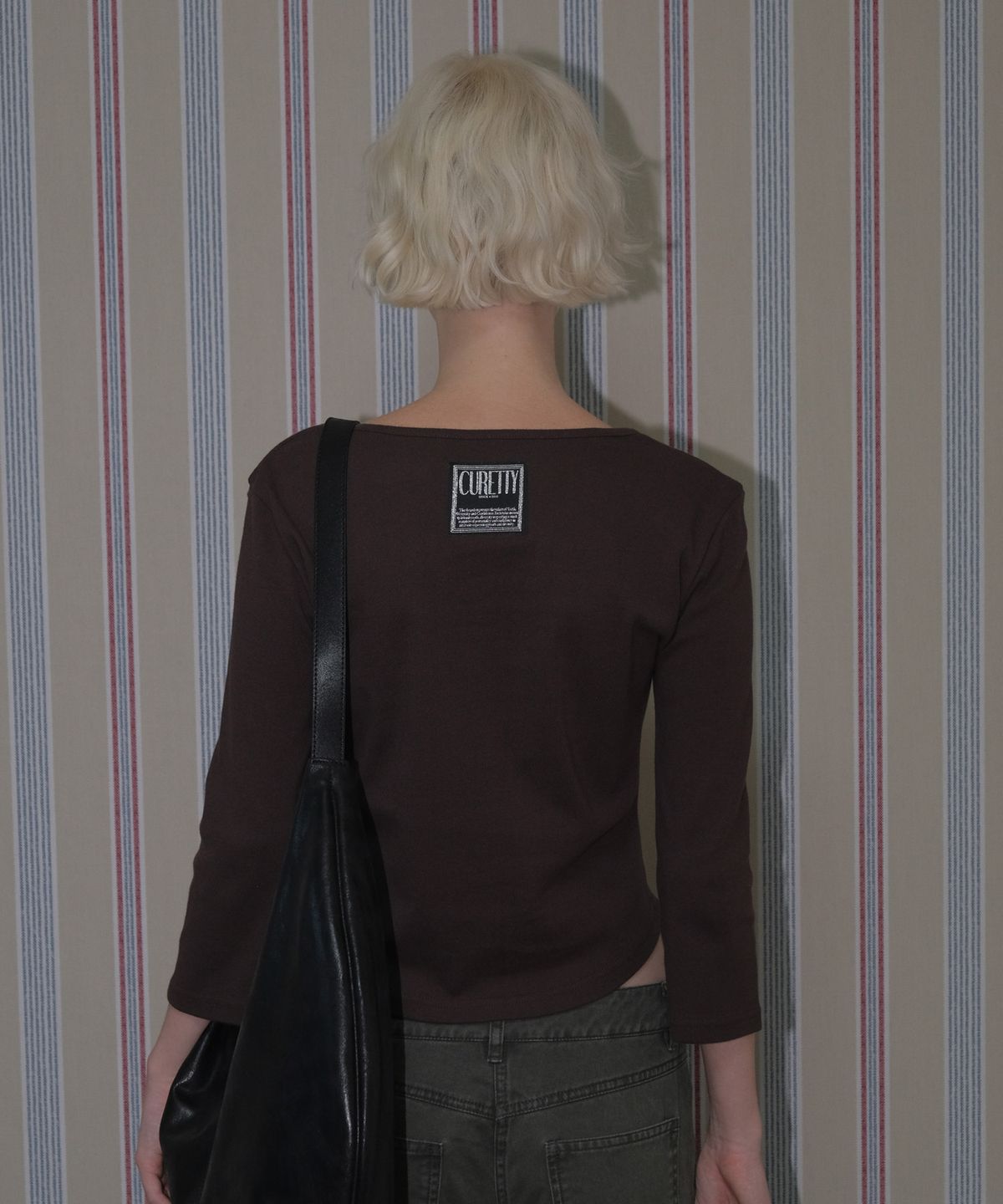 큐리티(CURETTY) C 90S LINE V-NECK T-SHIRT_BROWN