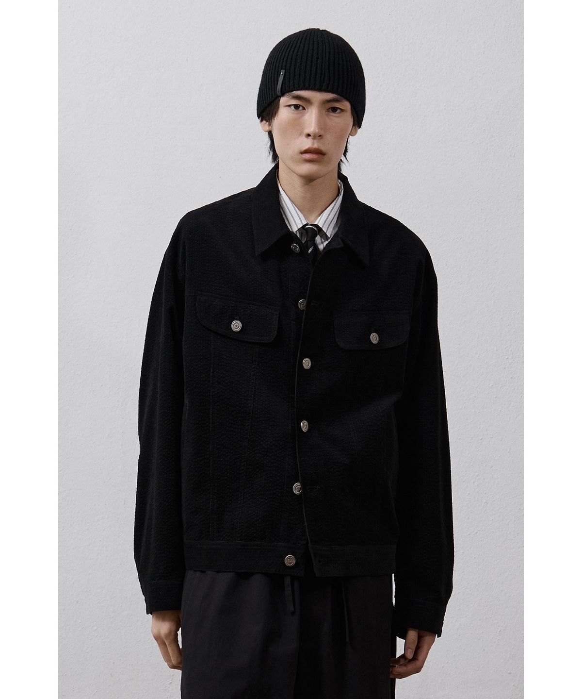 유스(YOUTH) Corduroy Textured Jacket - Black