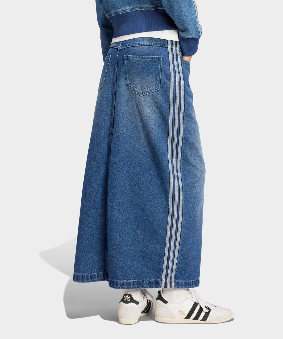 아디다스(ADIDAS) 3-스트라이프 데님 롱 스커트 - 인디고데님 / JW2658
