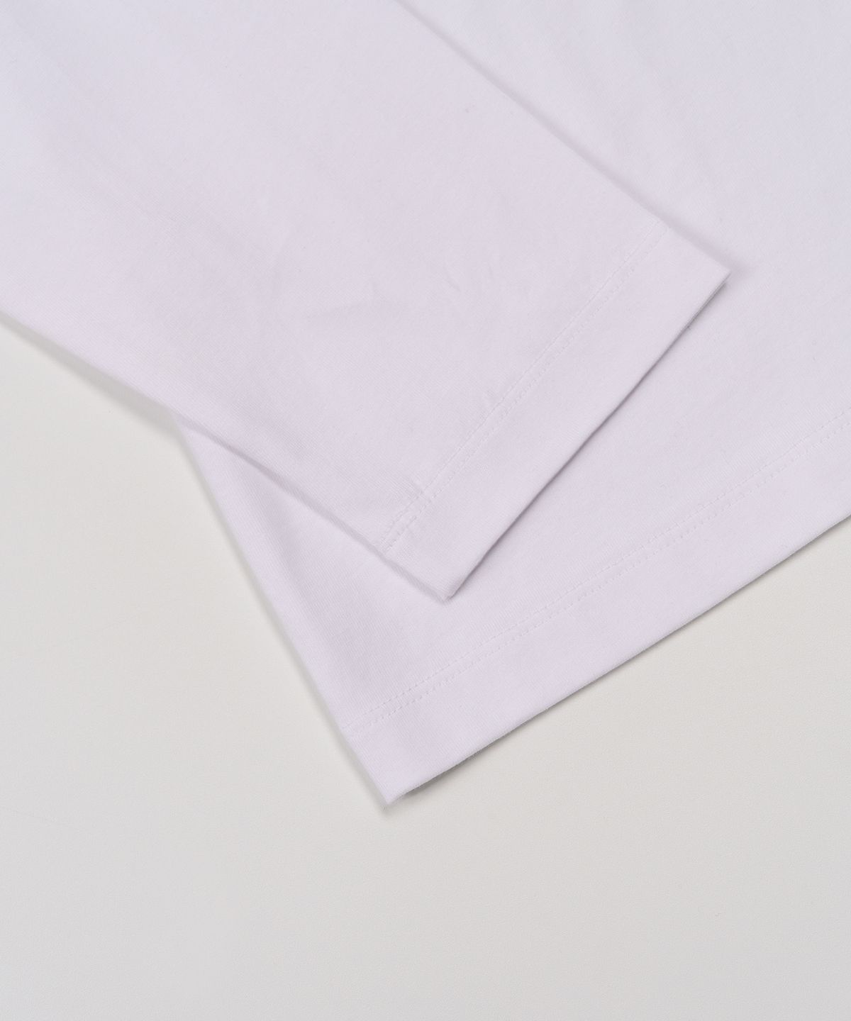 토피(TOFFEE) 라운드넥 롱 슬리브 (WHITE)