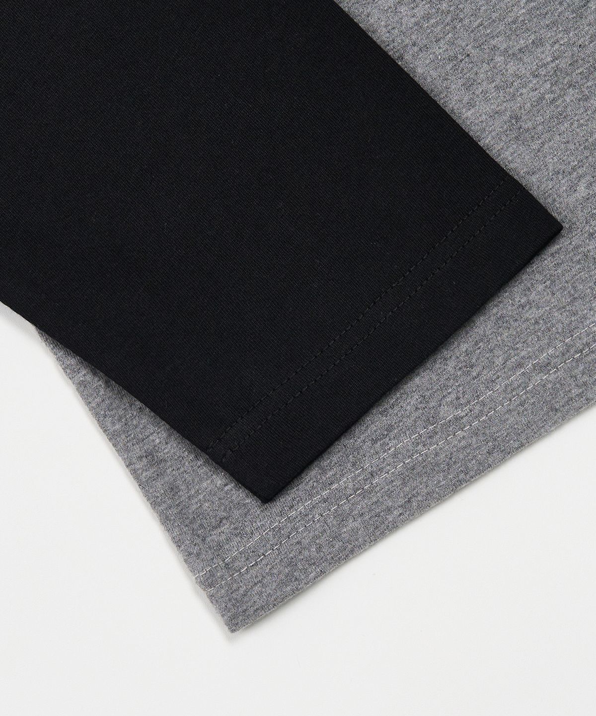 토피(TOFFEE) 미니멀 래글런 롱 슬리브 (BLACK)