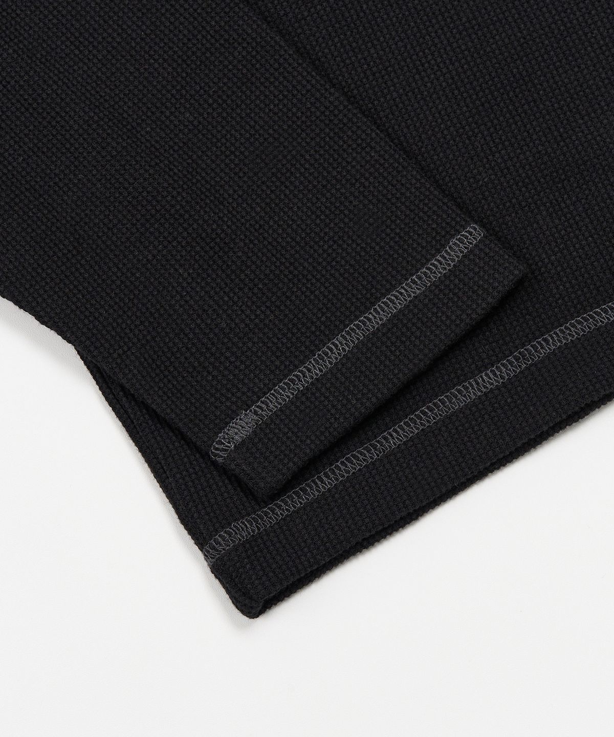 토피(TOFFEE) 스티치 와플 롱 슬리브 (BLACK)