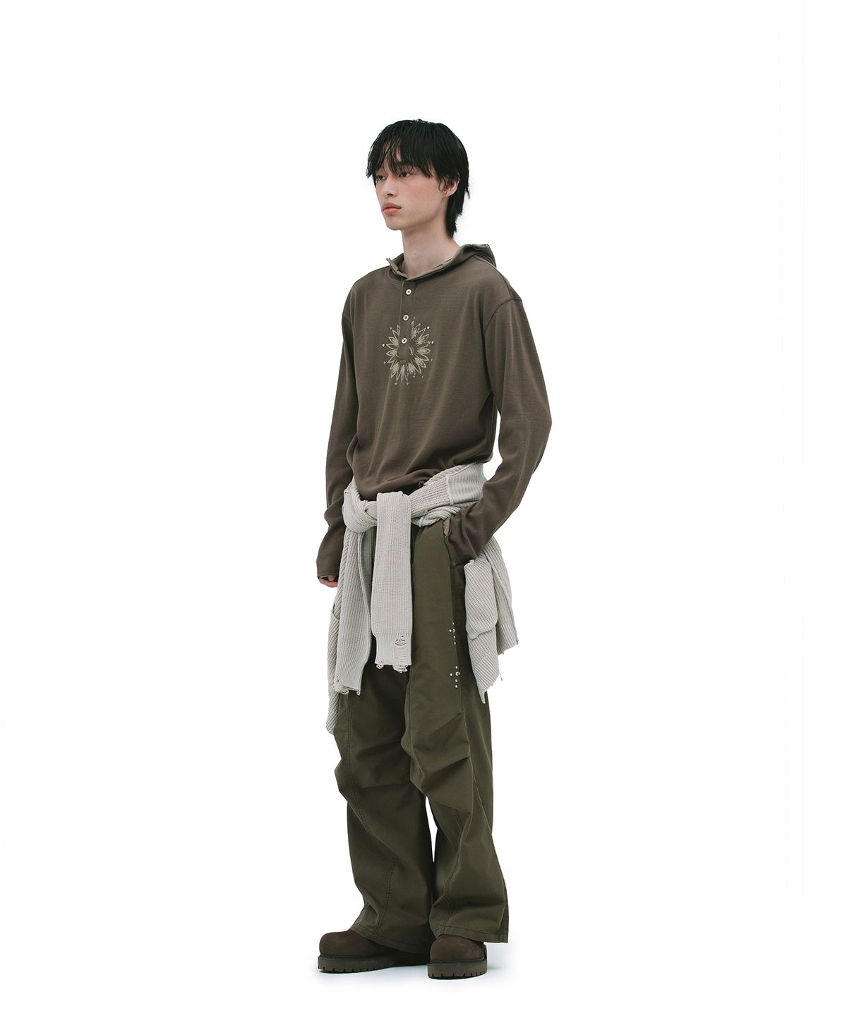 데프가먼츠(DEFGARMENTS) WAFFLE HENLEY NECK HOODED [BROWN]