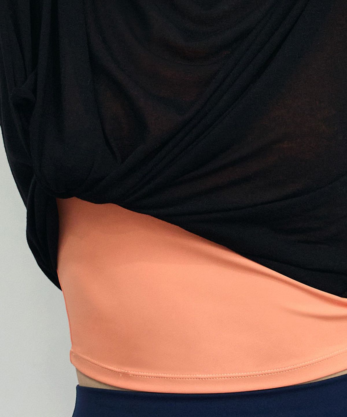 데비웨어(DEVIWEAR) 시어 루즈 핏 티셔츠 DEVI-T0131-블랙