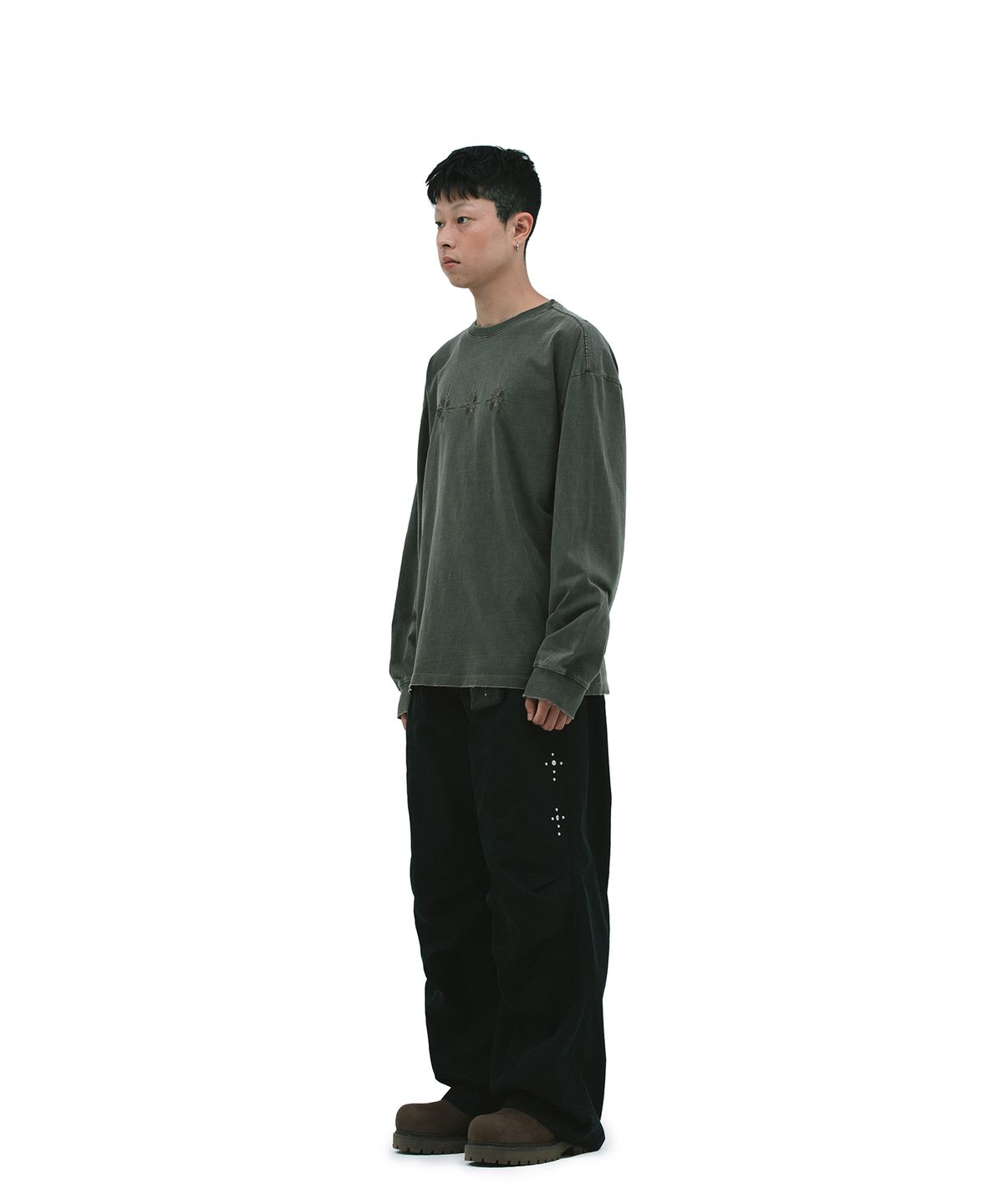 데프가먼츠(DEFGARMENTS) NEEDLE STITCH LONG SLEEVE [BROWN]