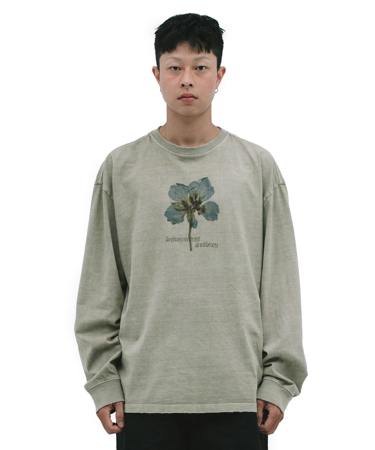 데프가먼츠(DEFGARMENTS) DRY FLOWER LONG SLEEVE [BEIGE]