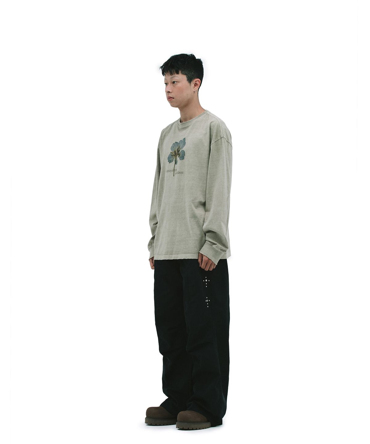 데프가먼츠(DEFGARMENTS) DRY FLOWER LONG SLEEVE [BEIGE]