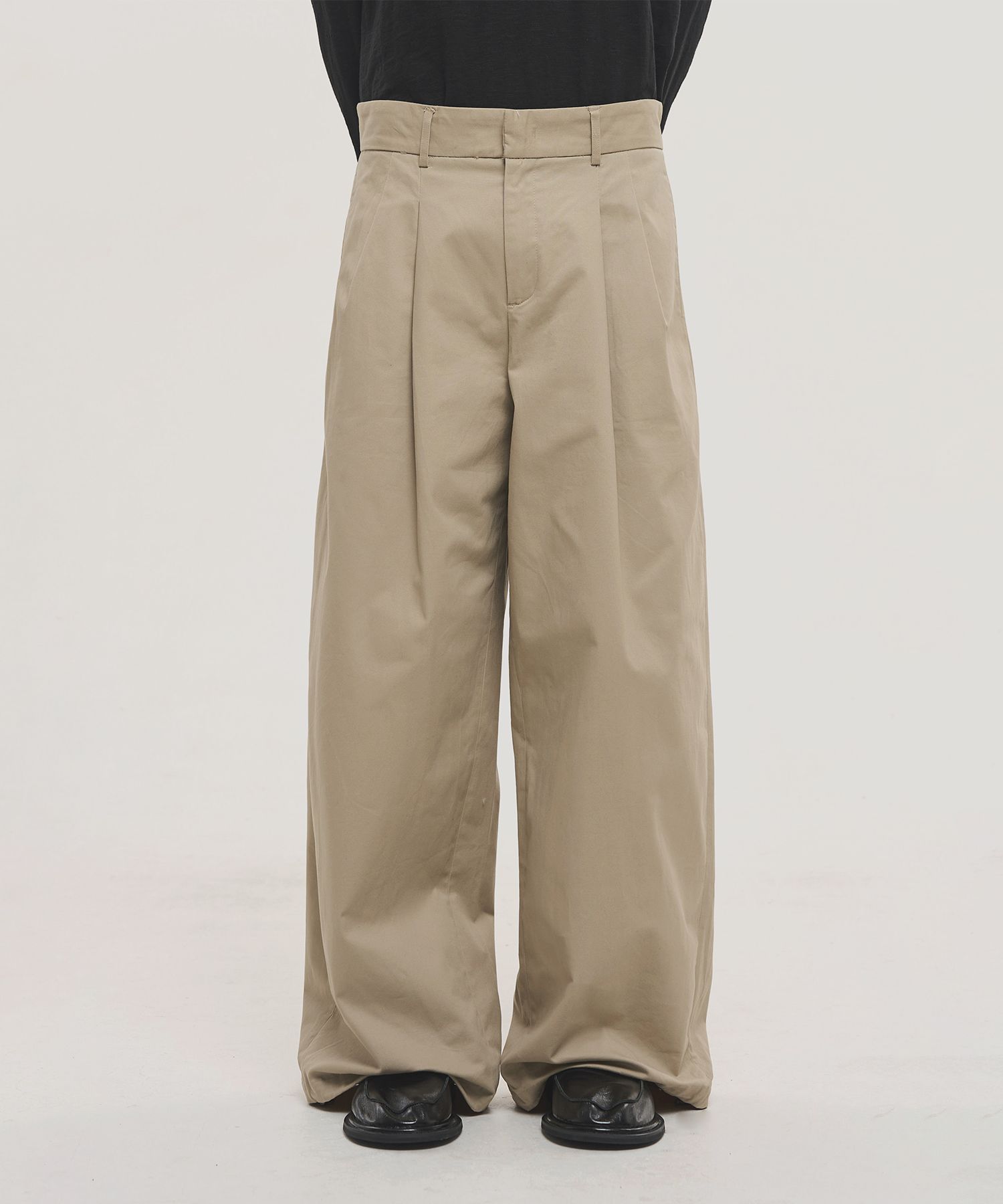 MUSINSA | NOISE Quadruple Pintuck Wide Cotton Pants - Beige