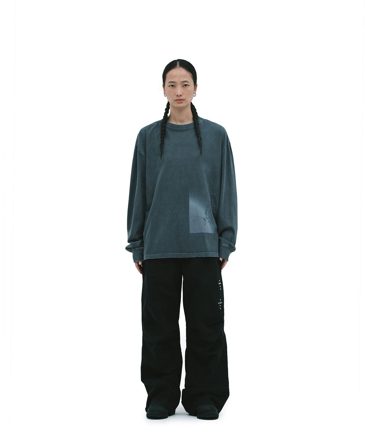 데프가먼츠(DEFGARMENTS) BUTTERFLY LONG SLEEVE [NAVY CHARCOAL]