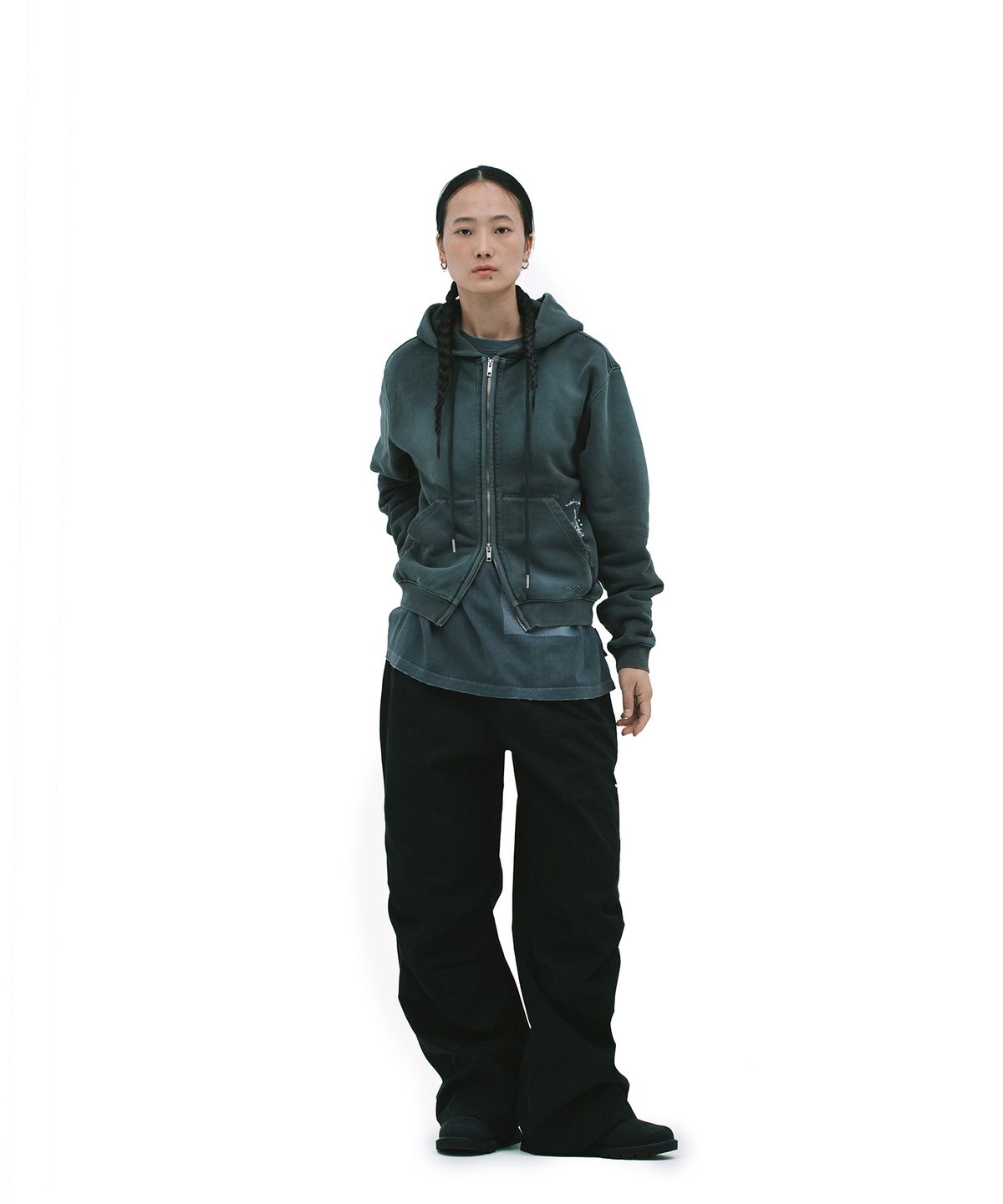 데프가먼츠(DEFGARMENTS) PIG BRUSHED HOOD ZIPUP [CHARCOAL]