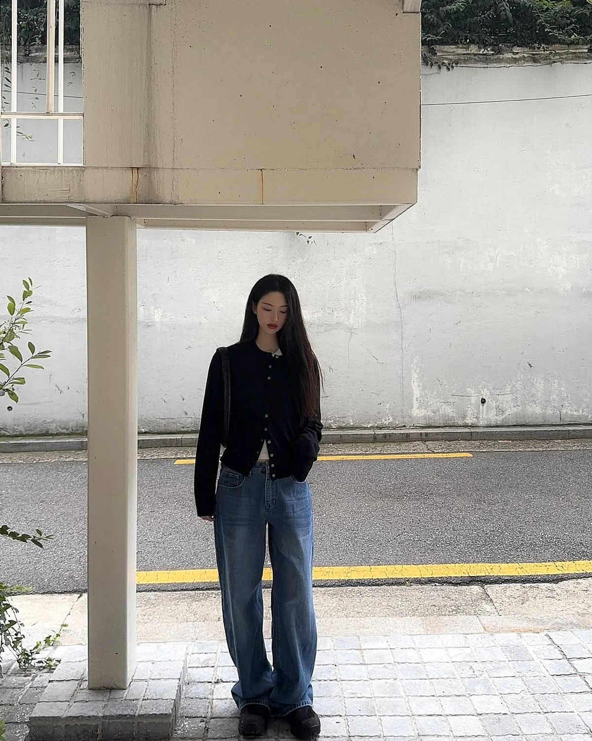 제너럴아이디어(GENERALIDEA) 시그니처 크루넥 가디건 [BLACK] / GF7LKC507