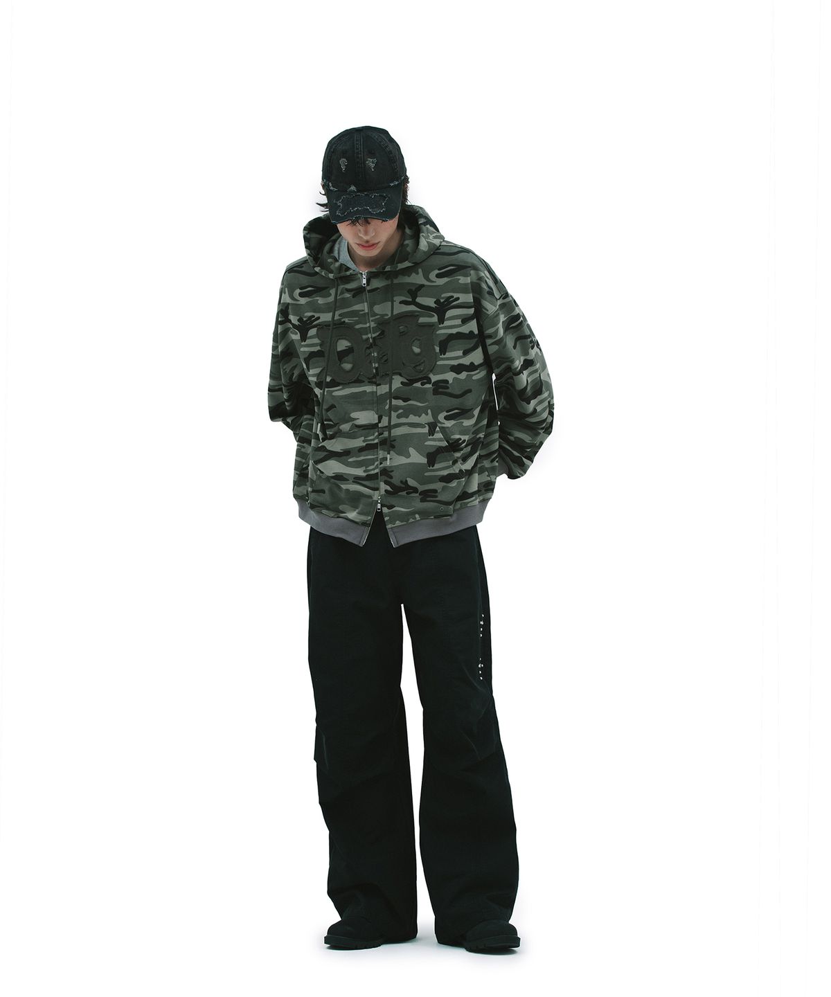 데프가먼츠(DEFGARMENTS) CAMO LOGO HOOD ZIP UP [KHAKI]