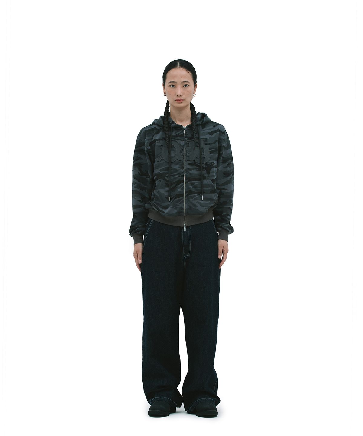 데프가먼츠(DEFGARMENTS) CAMO LOGO HOOD ZIP UP [BLACK]