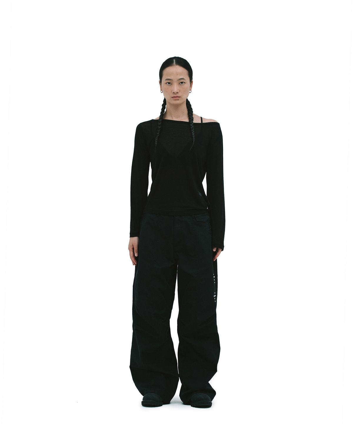 데프가먼츠(DEFGARMENTS) STUD PARACHUTE PANTS [BLACK]