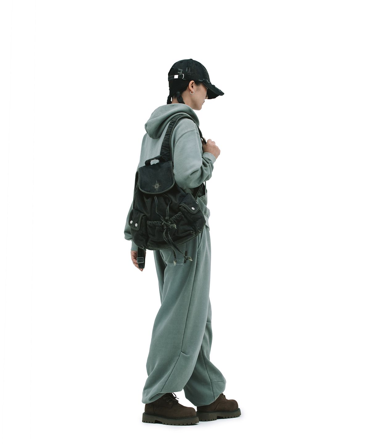 데프가먼츠(DEFGARMENTS) NEEDLE DENIM BAG PACK [BLACK DENIM]