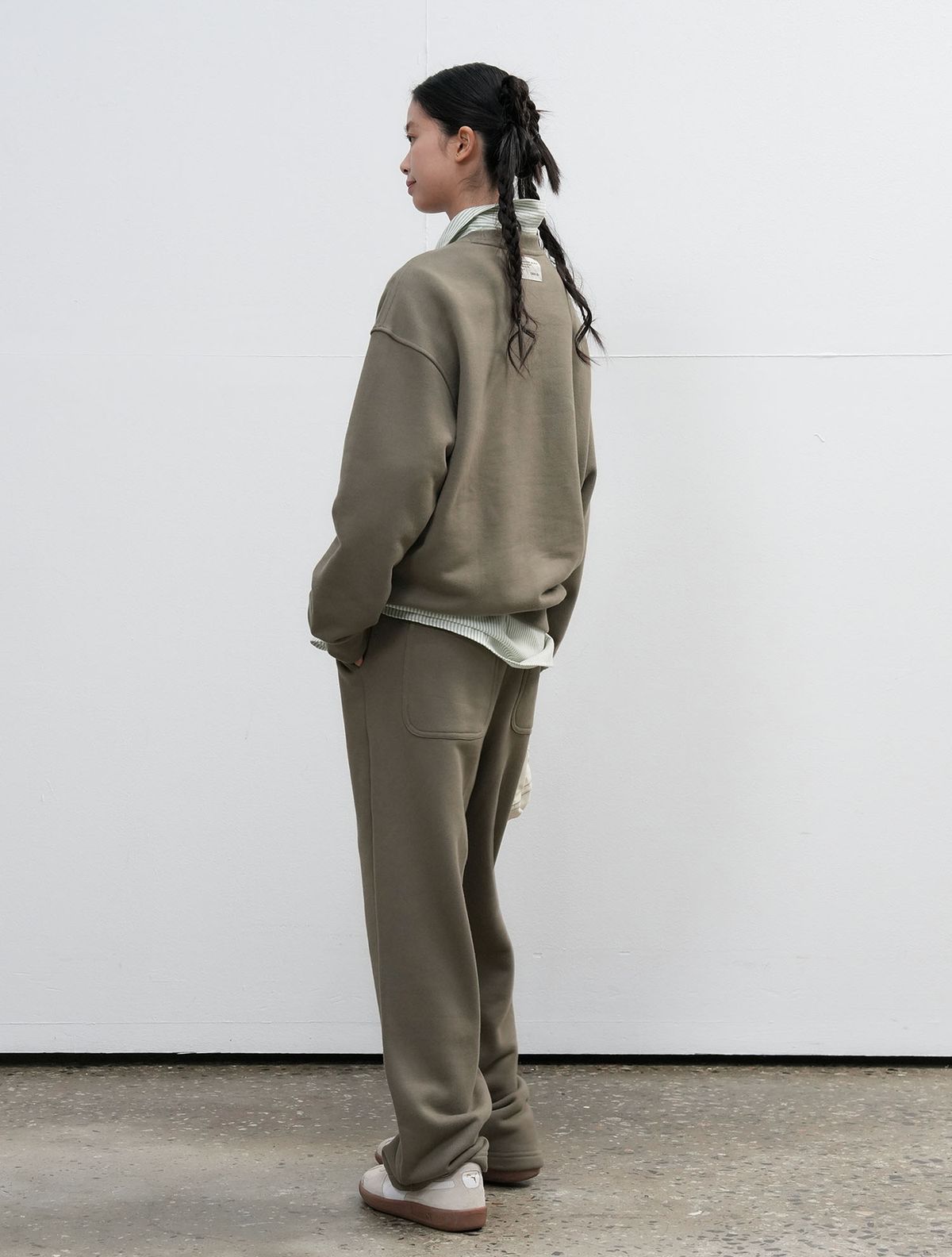 제너럴아이디어(GENERALIDEA) UNISEX 코튼 로고 와이드 밴딩 팬츠 [KHAKI] / SBE3U52003