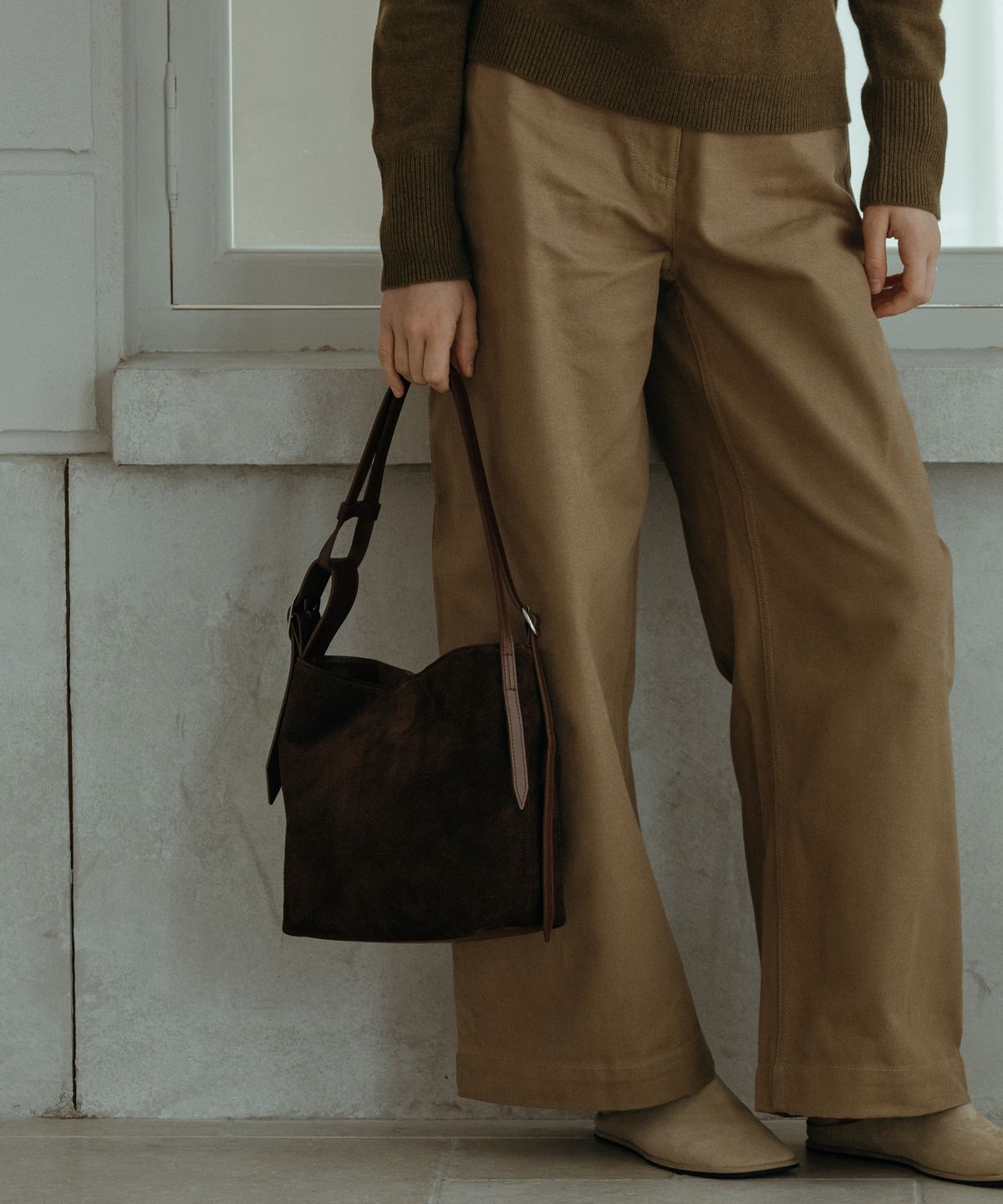 아호르(AHORE) House Marron Suede