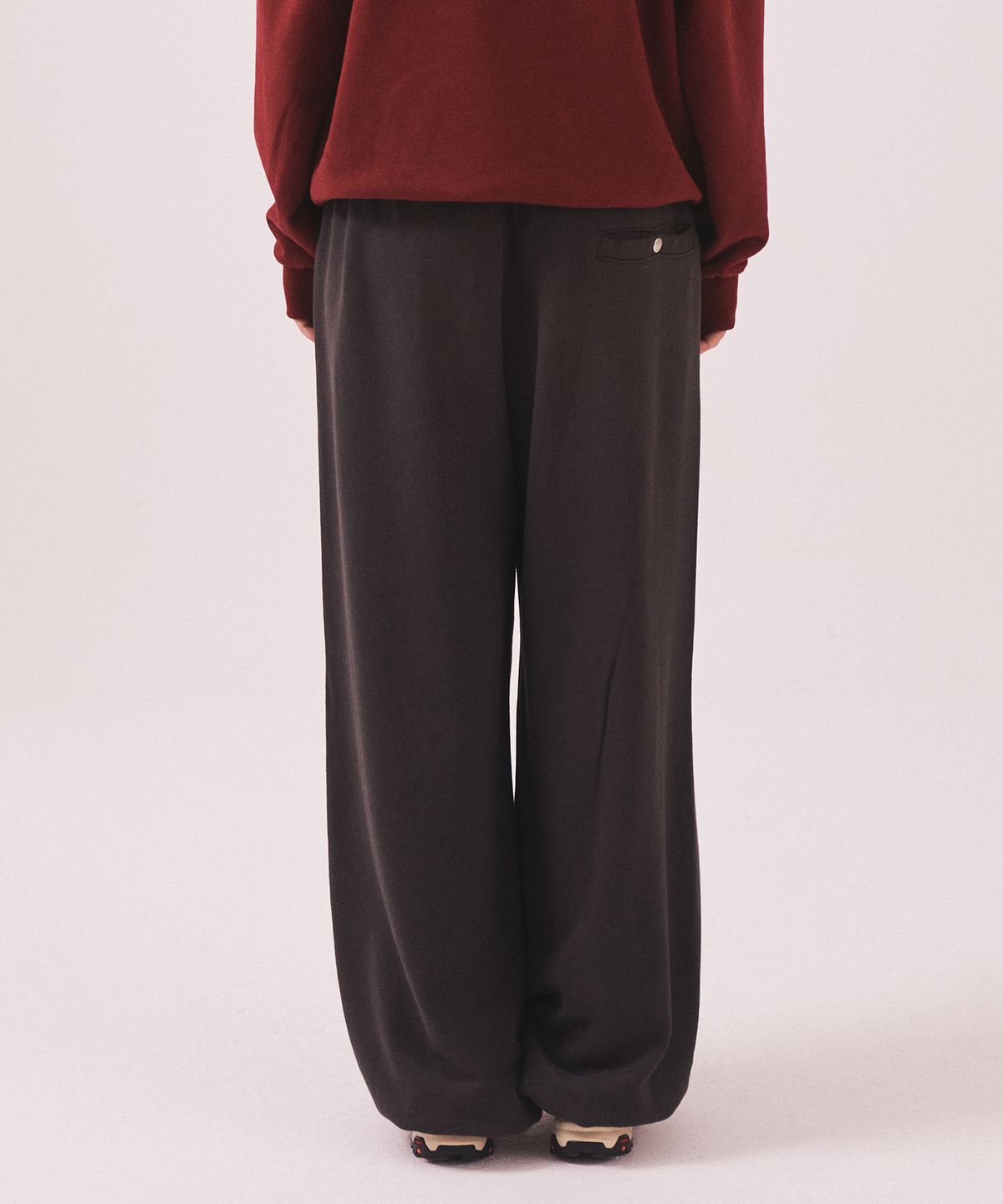 미나수(MENASOO) MNS Seoul Jogger Pants_Charcoal