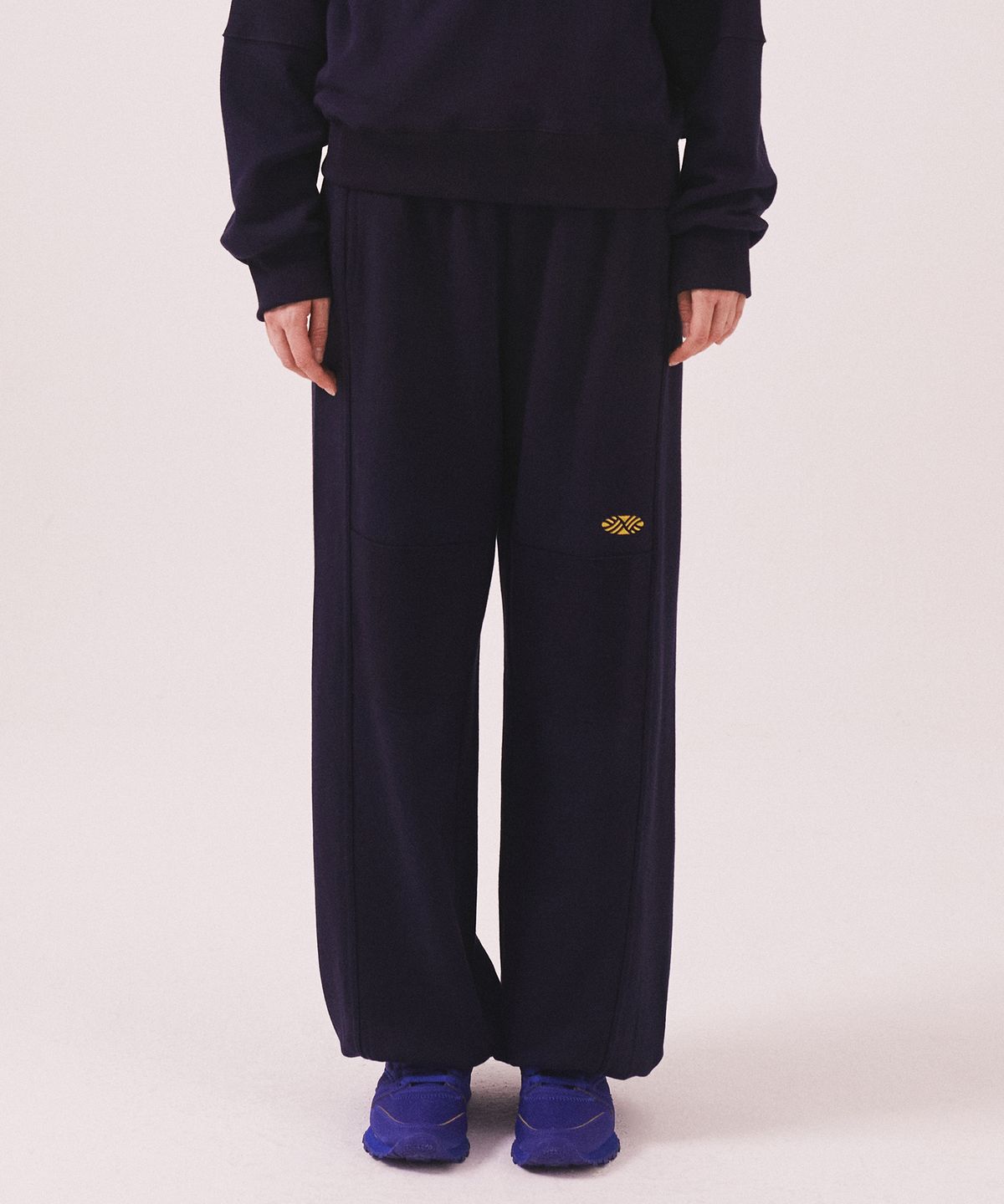 미나수(MENASOO) MNS Seoul Jogger Pants_Navy