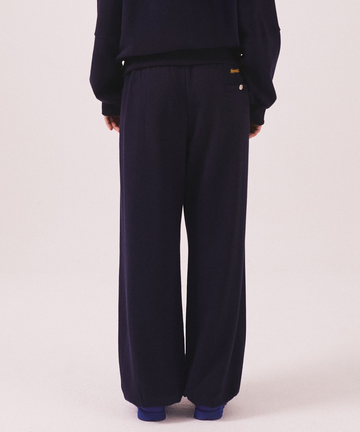 미나수(MENASOO) MNS Seoul Jogger Pants_Navy