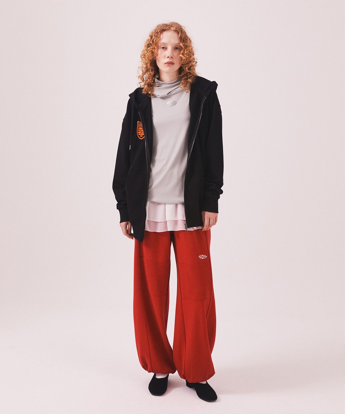 미나수(MENASOO) MNS Seoul Jogger Pants_Red