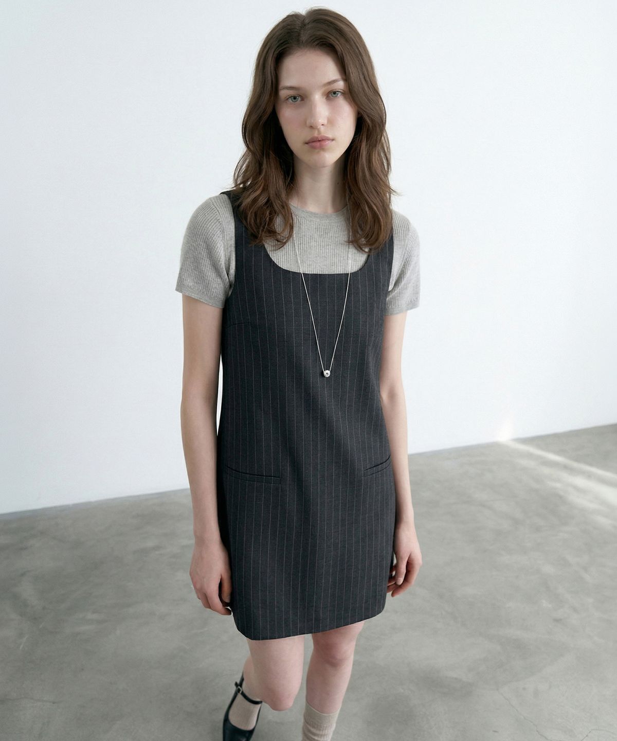 룩캐스트(LOOKAST) 헤이즐 미니 드레스_그레이 / HAZEL MINI DRESS _GREY