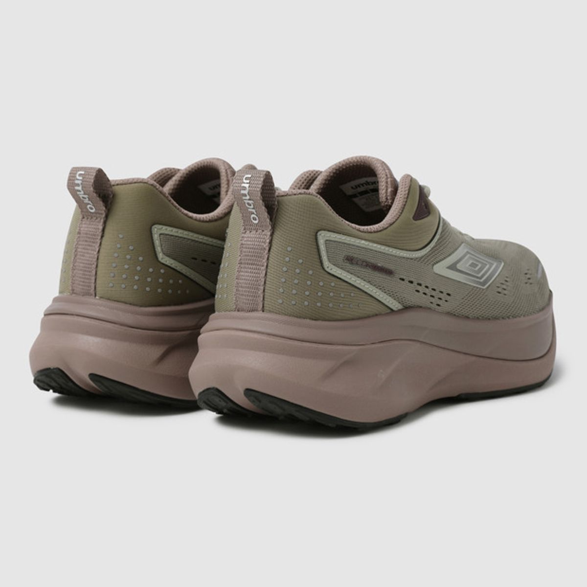엄브로(UMBRO) RECORDRIVEN (레코드리븐) 카키(UQ323RPR81)