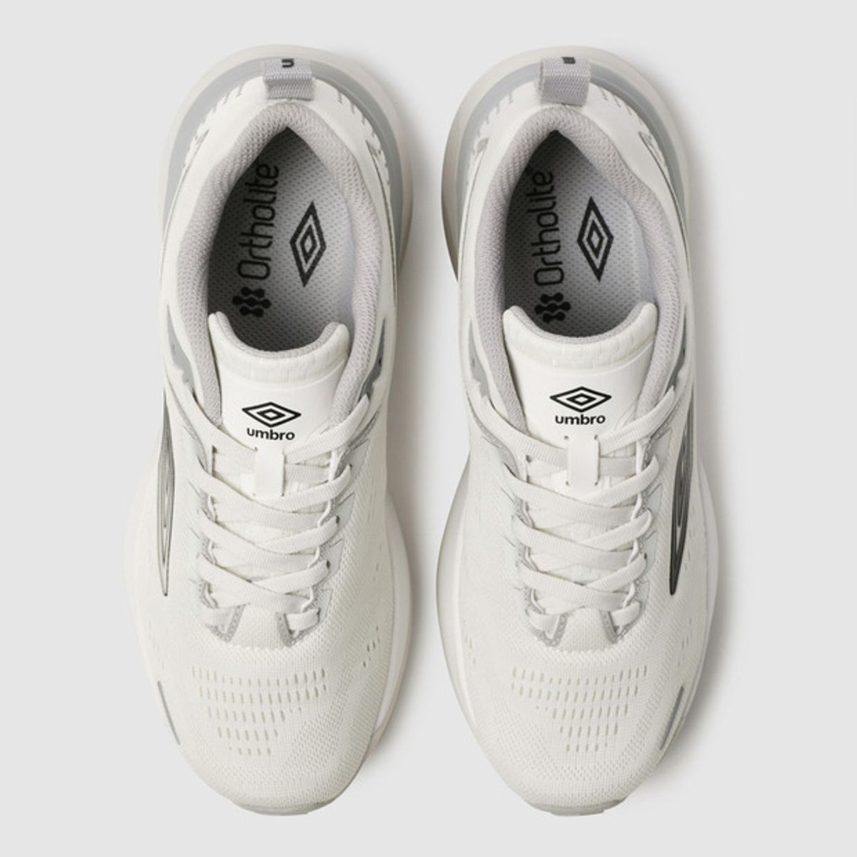엄브로(UMBRO) RECORDRIVEN (레코드리븐) 화이트(UQ323RPR81)