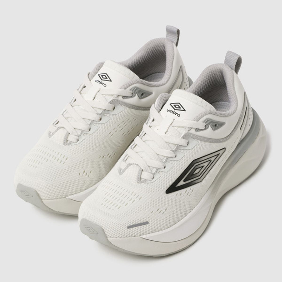 엄브로(UMBRO) RECORDRIVEN (레코드리븐) 화이트(UQ323RPR81)