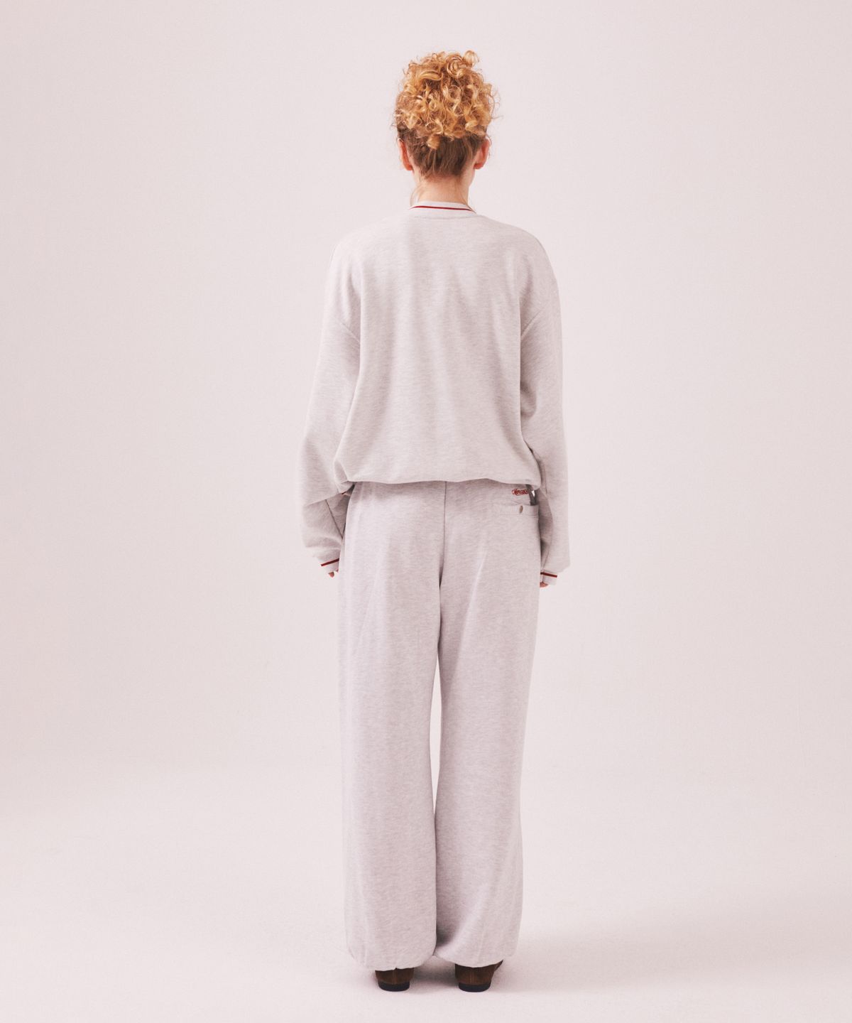 미나수(MENASOO) MNS Hard Cotton Vneck Sweatshirt_White Melange