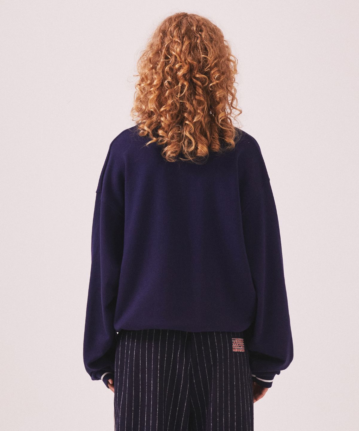 미나수(MENASOO) MNS Hard Cotton Vneck Sweatshirt_Navy